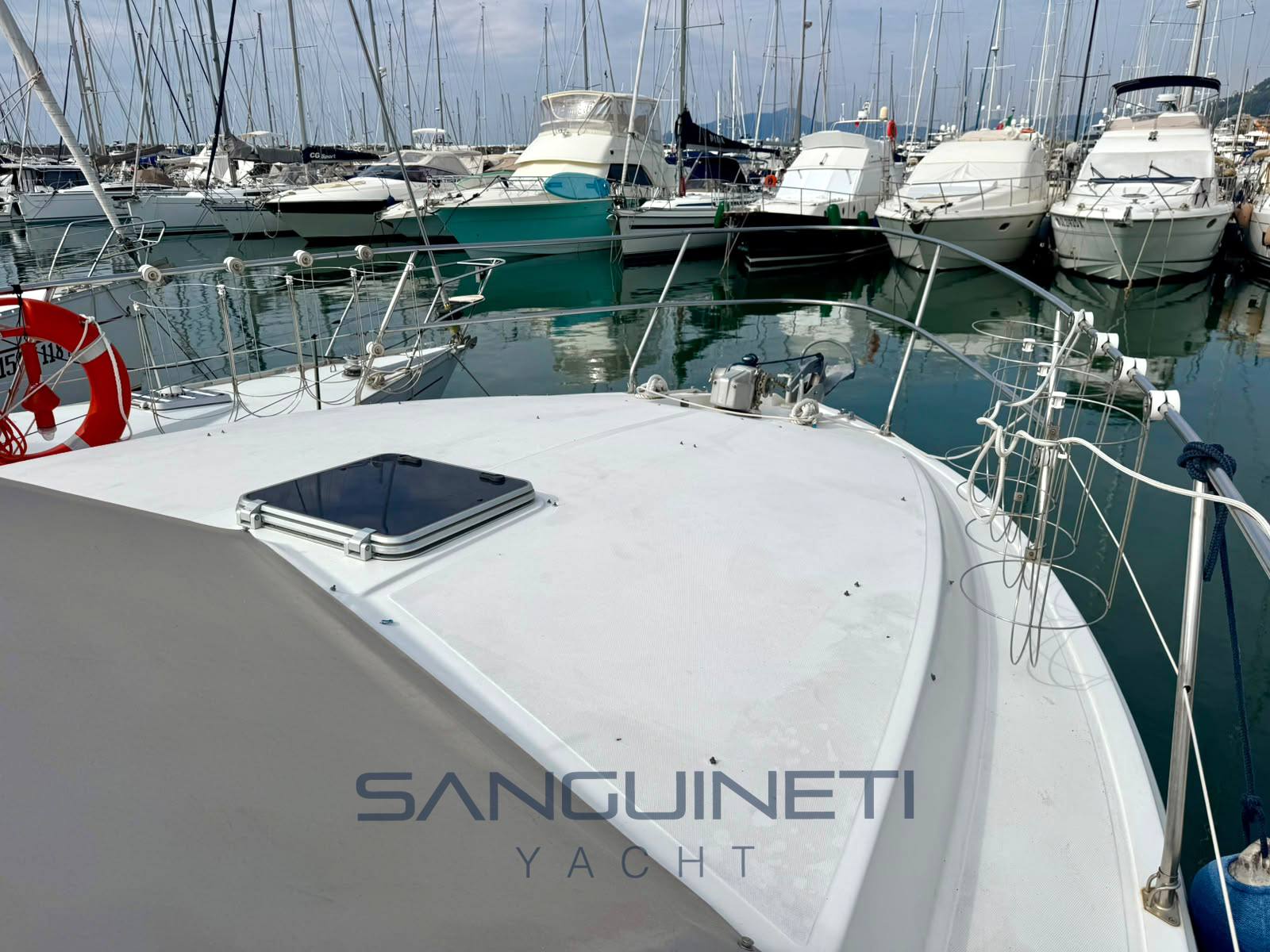 Azimut Az 35