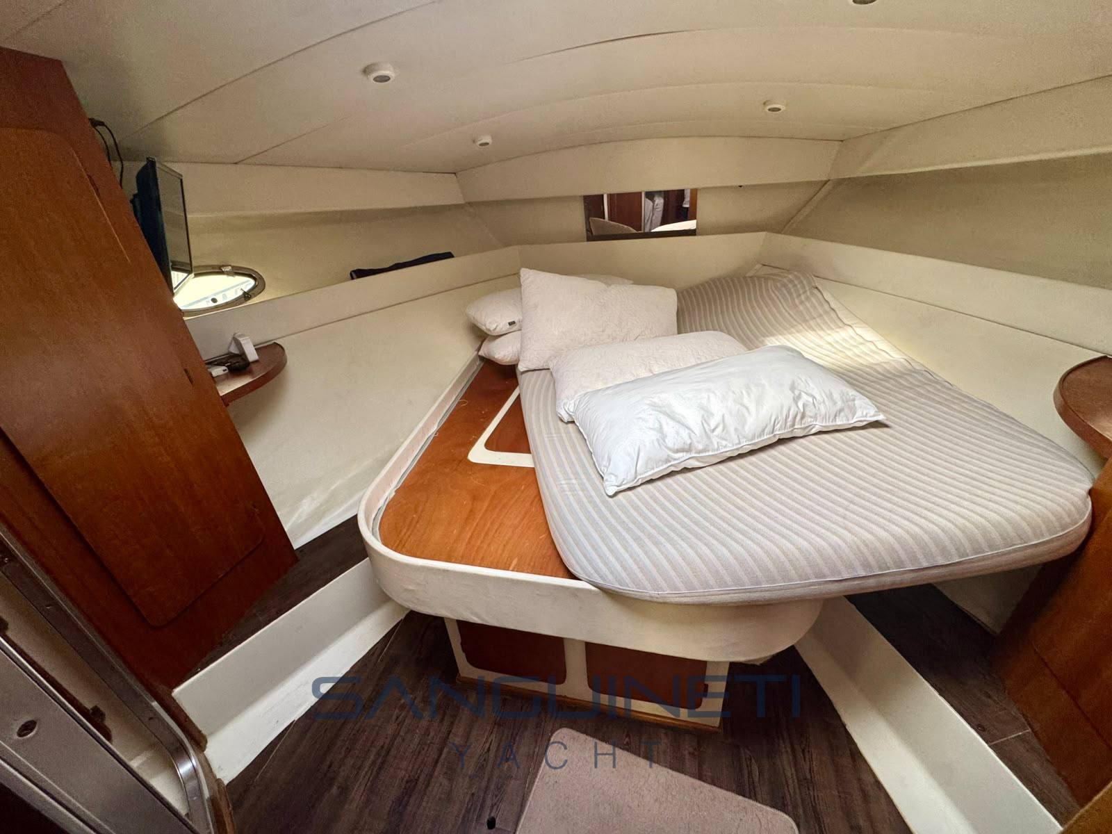 Azimut Az 35