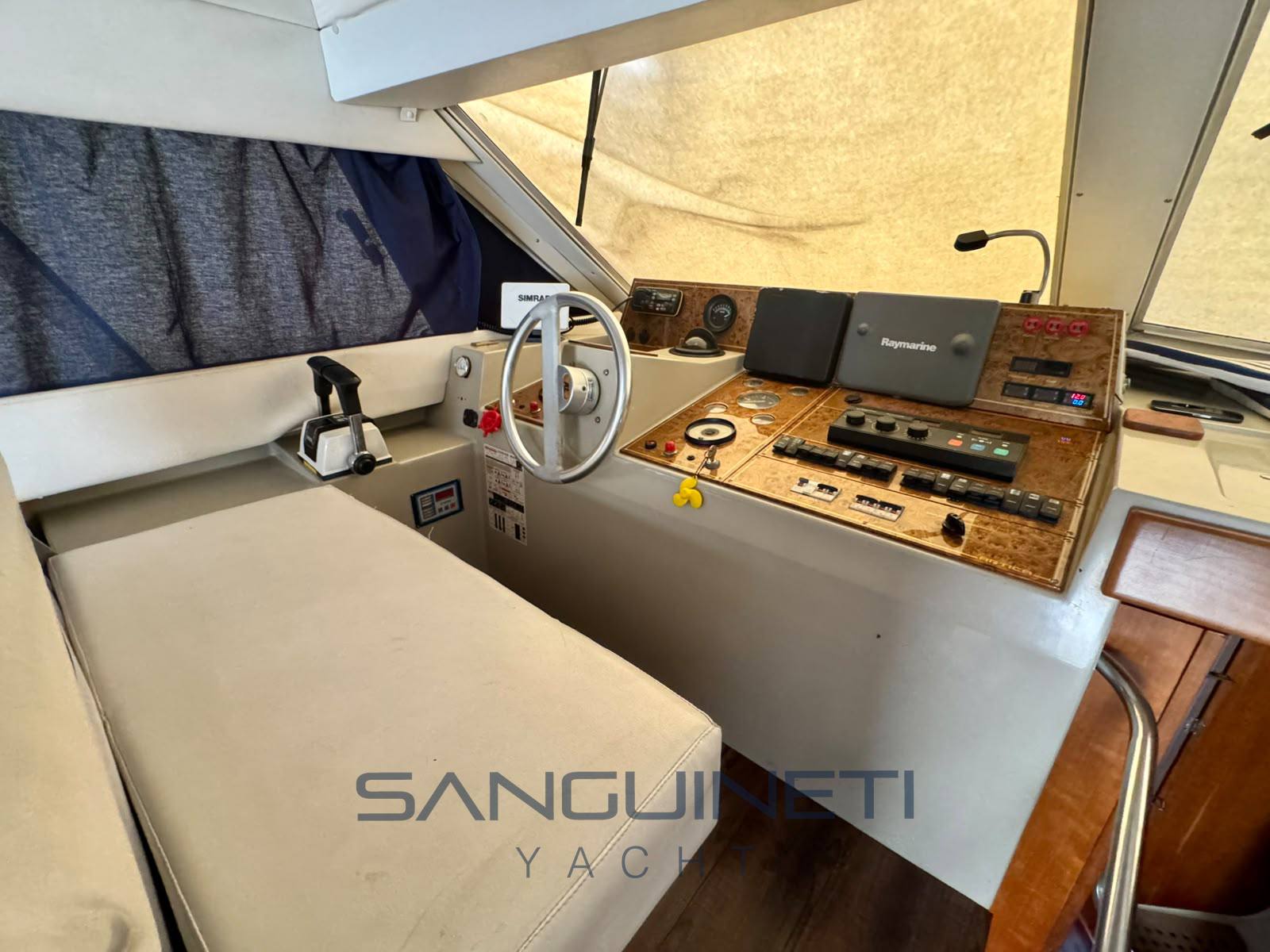 Azimut Az 35