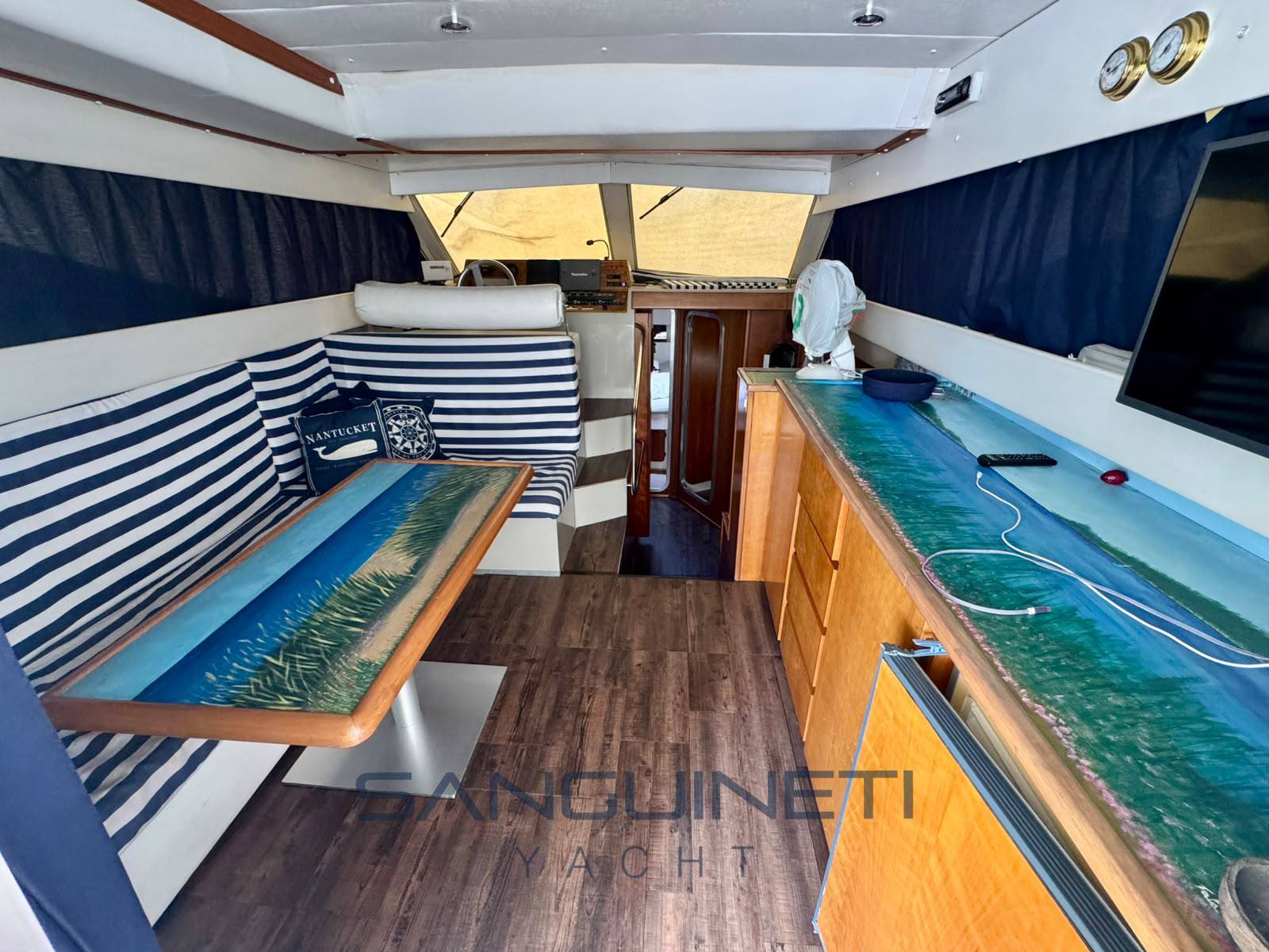 Azimut Az 35