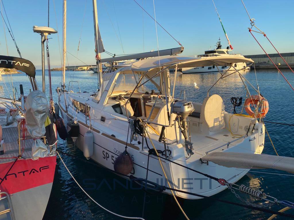 Beneteau Oceanis 35