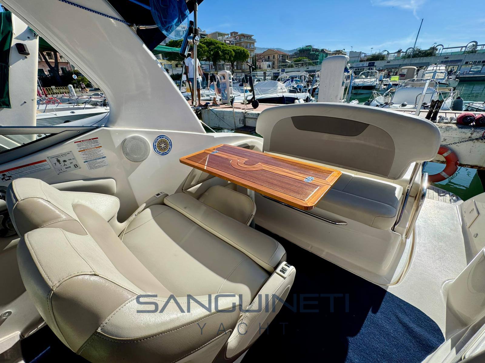 Chaparral Signature 270