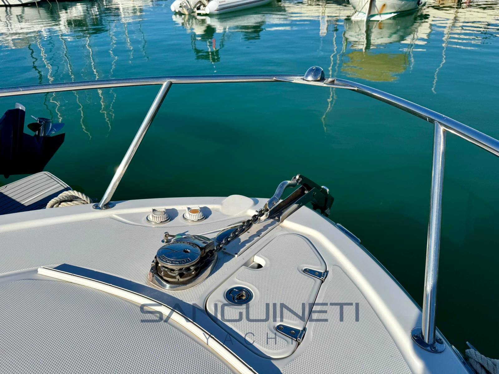 Chaparral Signature 270