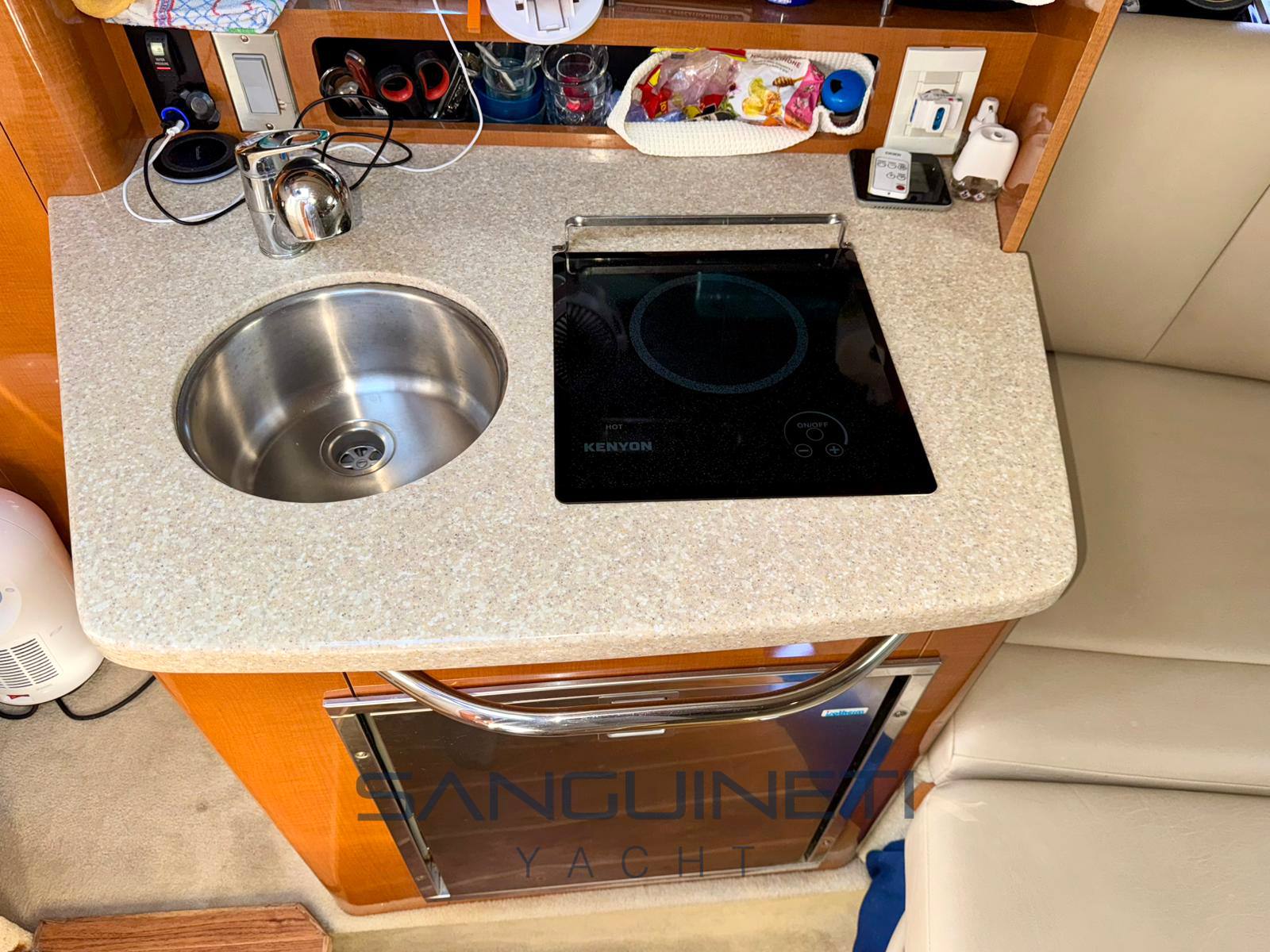 Chaparral Signature 270