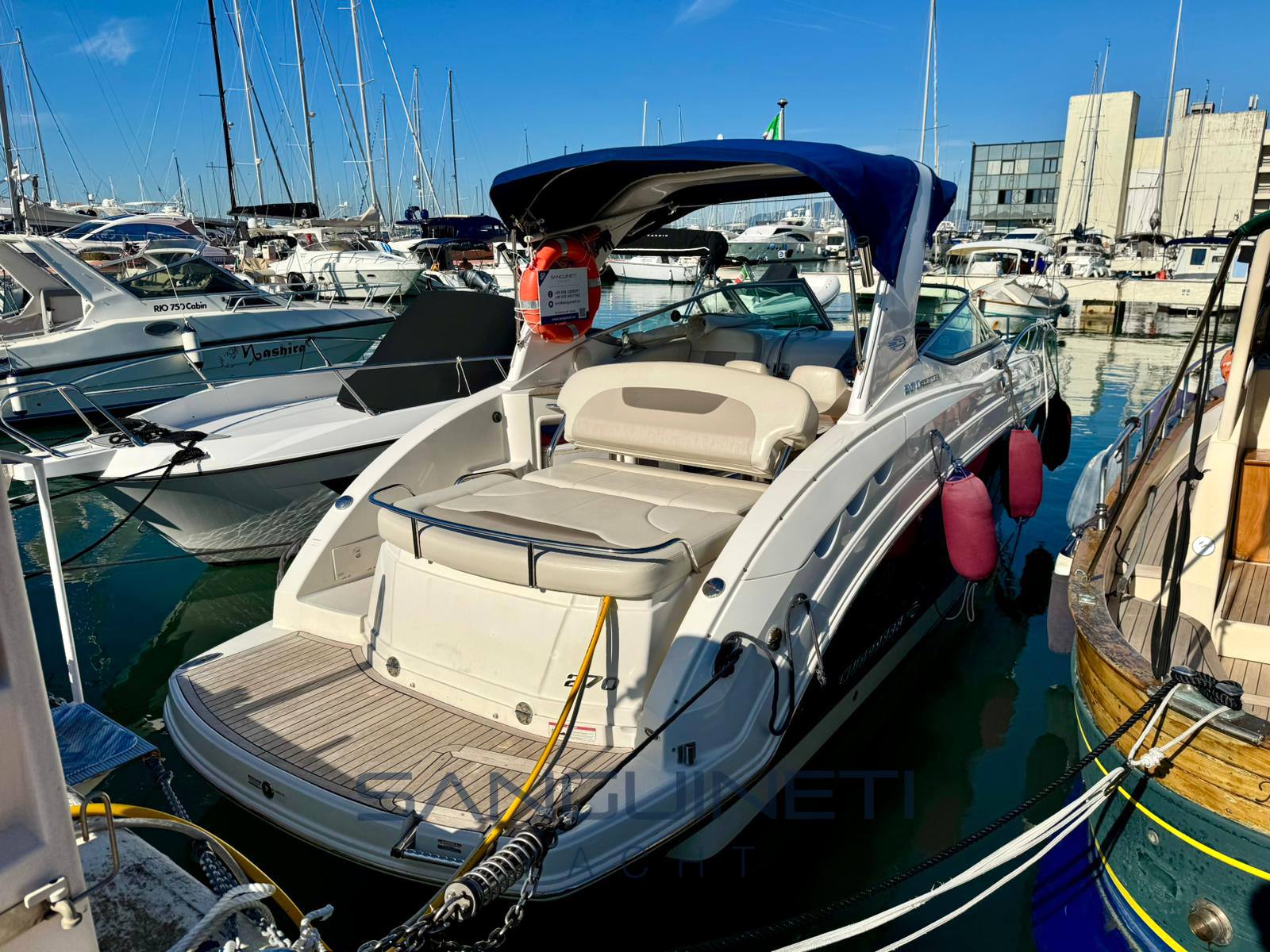 Chaparral Signature 270