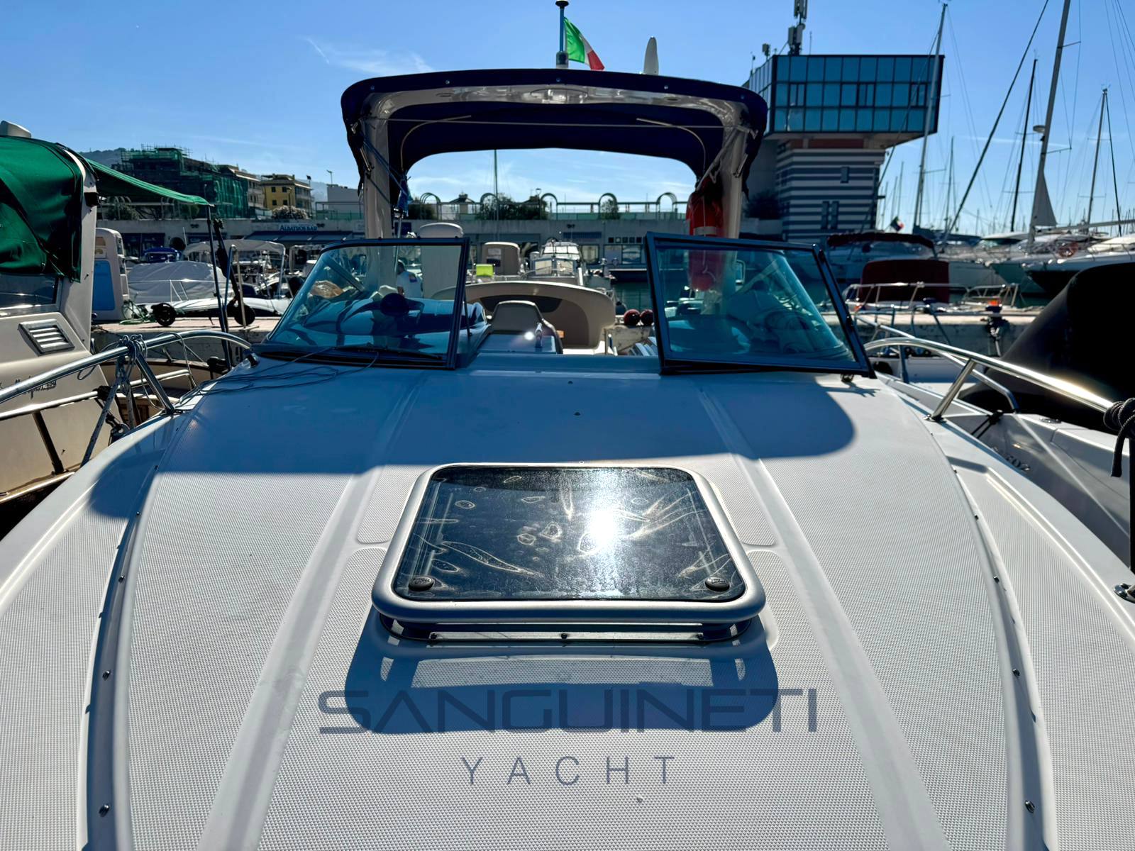 Chaparral Signature 270