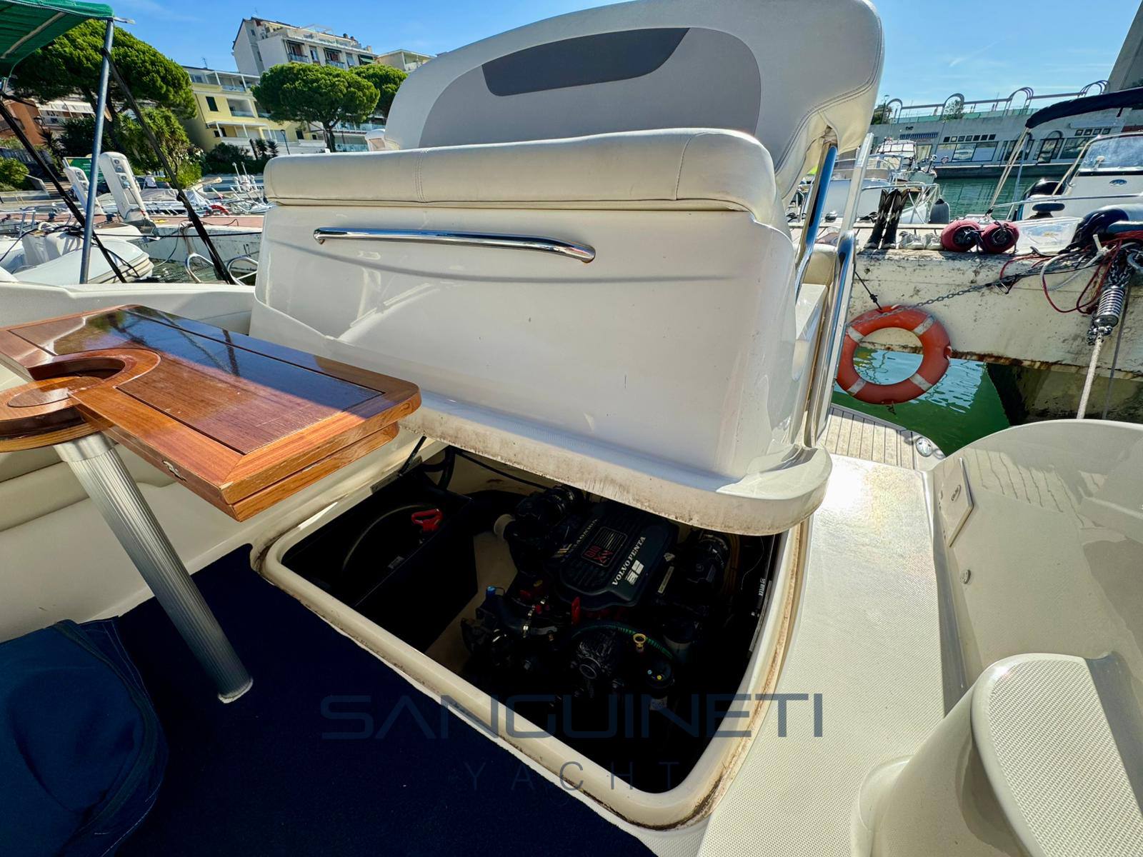 Chaparral Signature 270