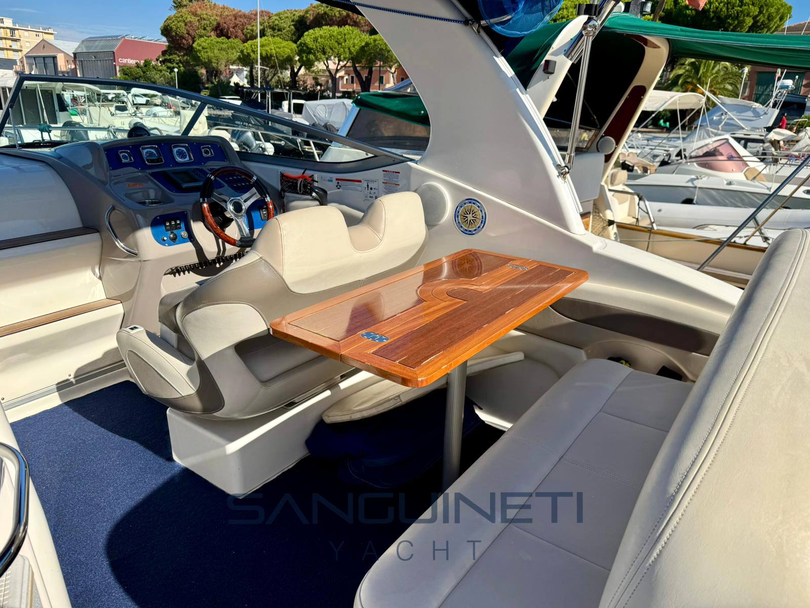 Chaparral Signature 270