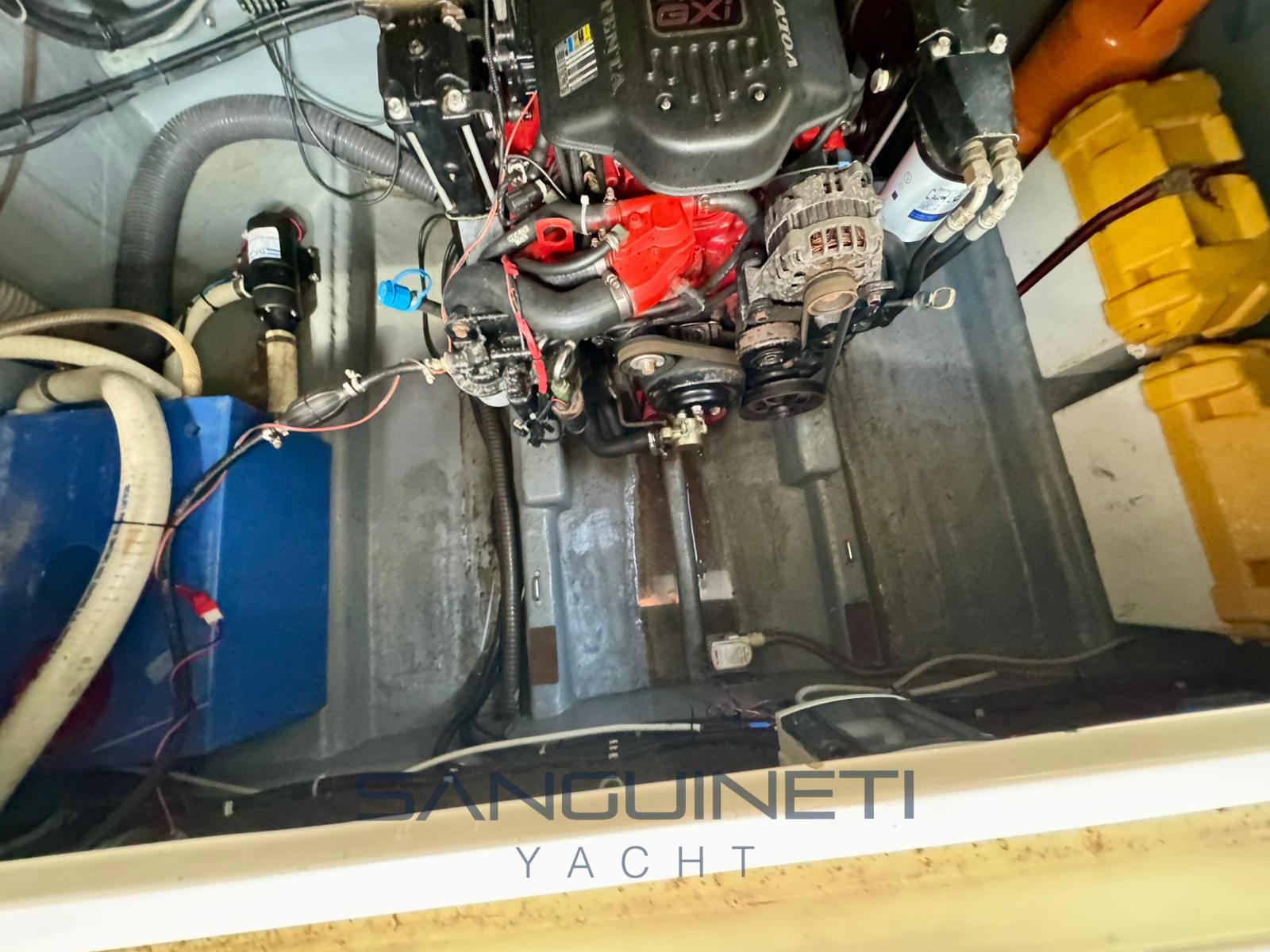 Coverline Cabin 7.10 cruiser