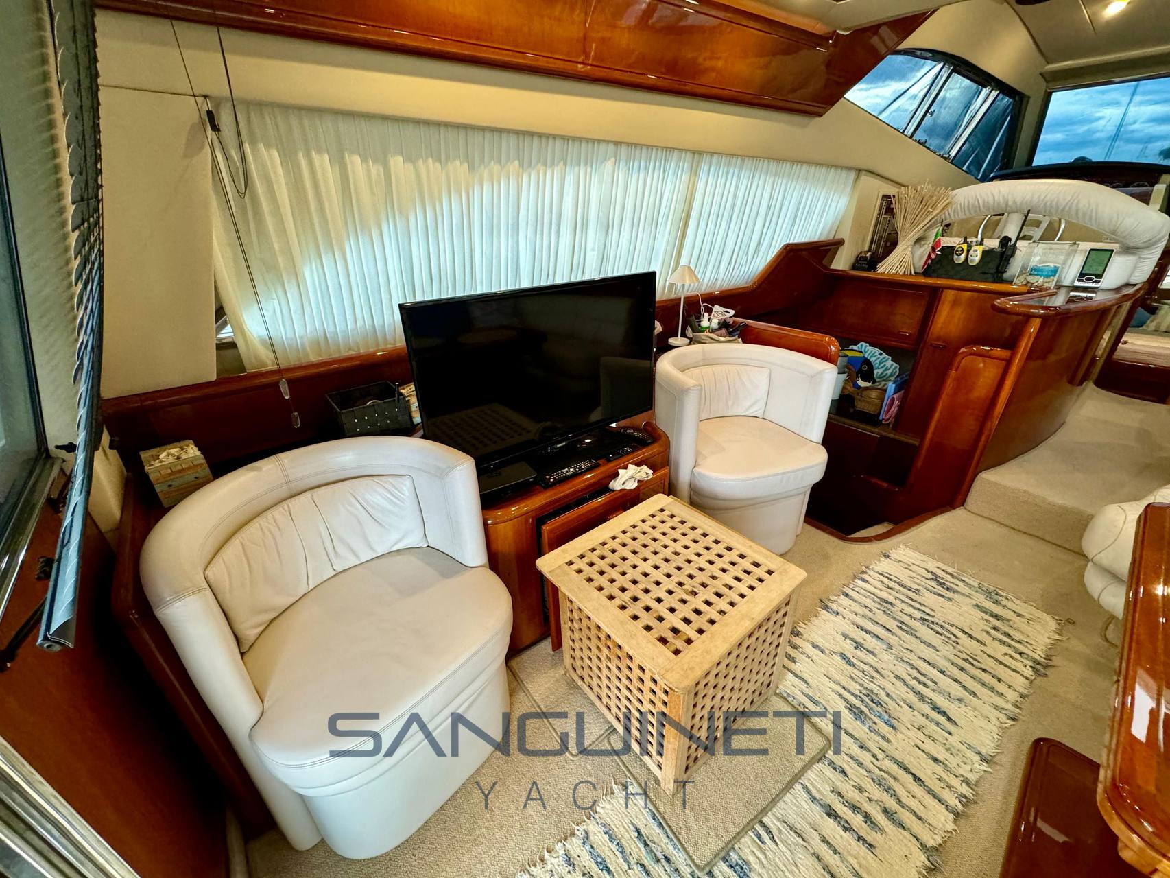 Ferretti 53