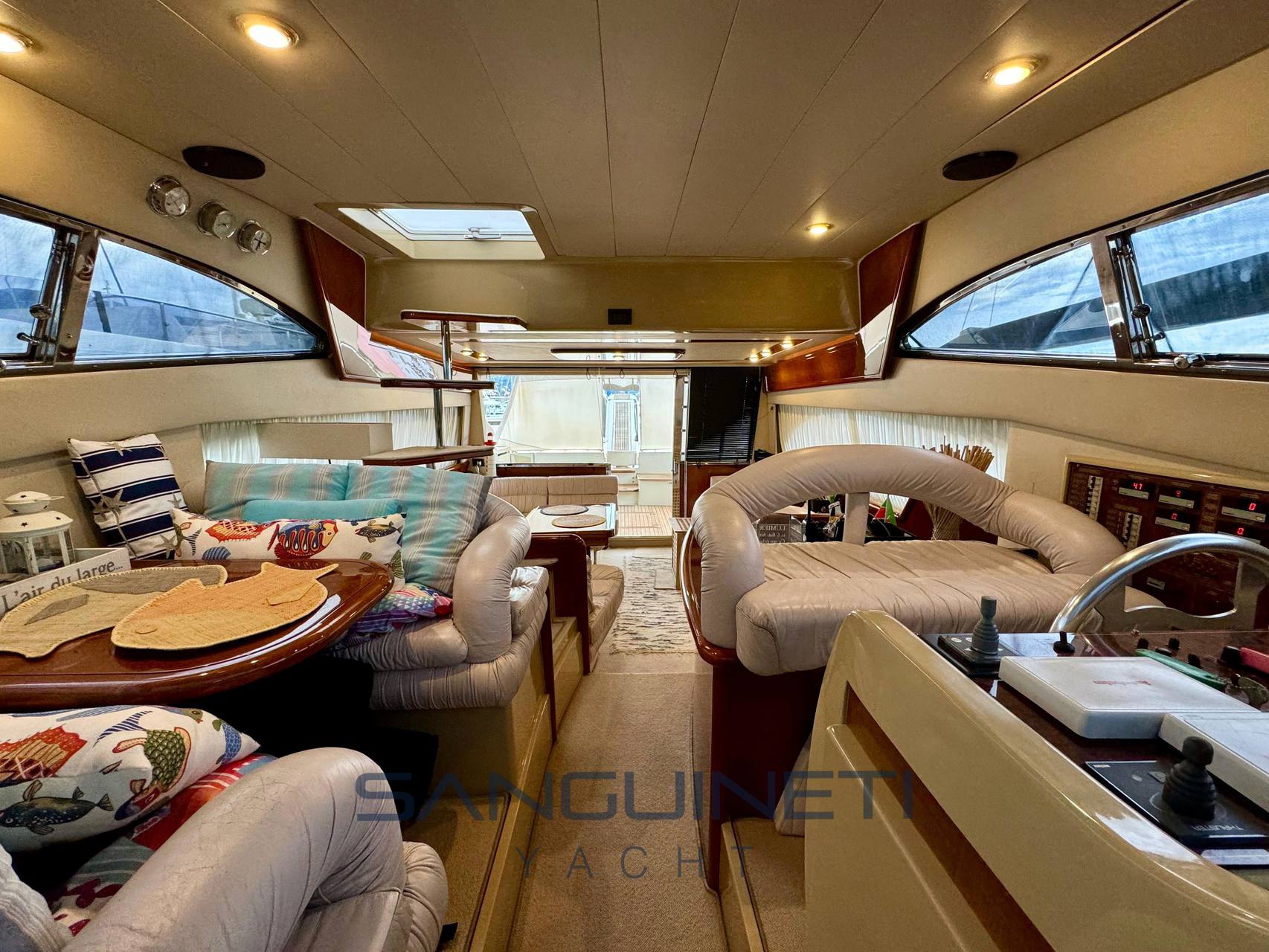 Ferretti 53