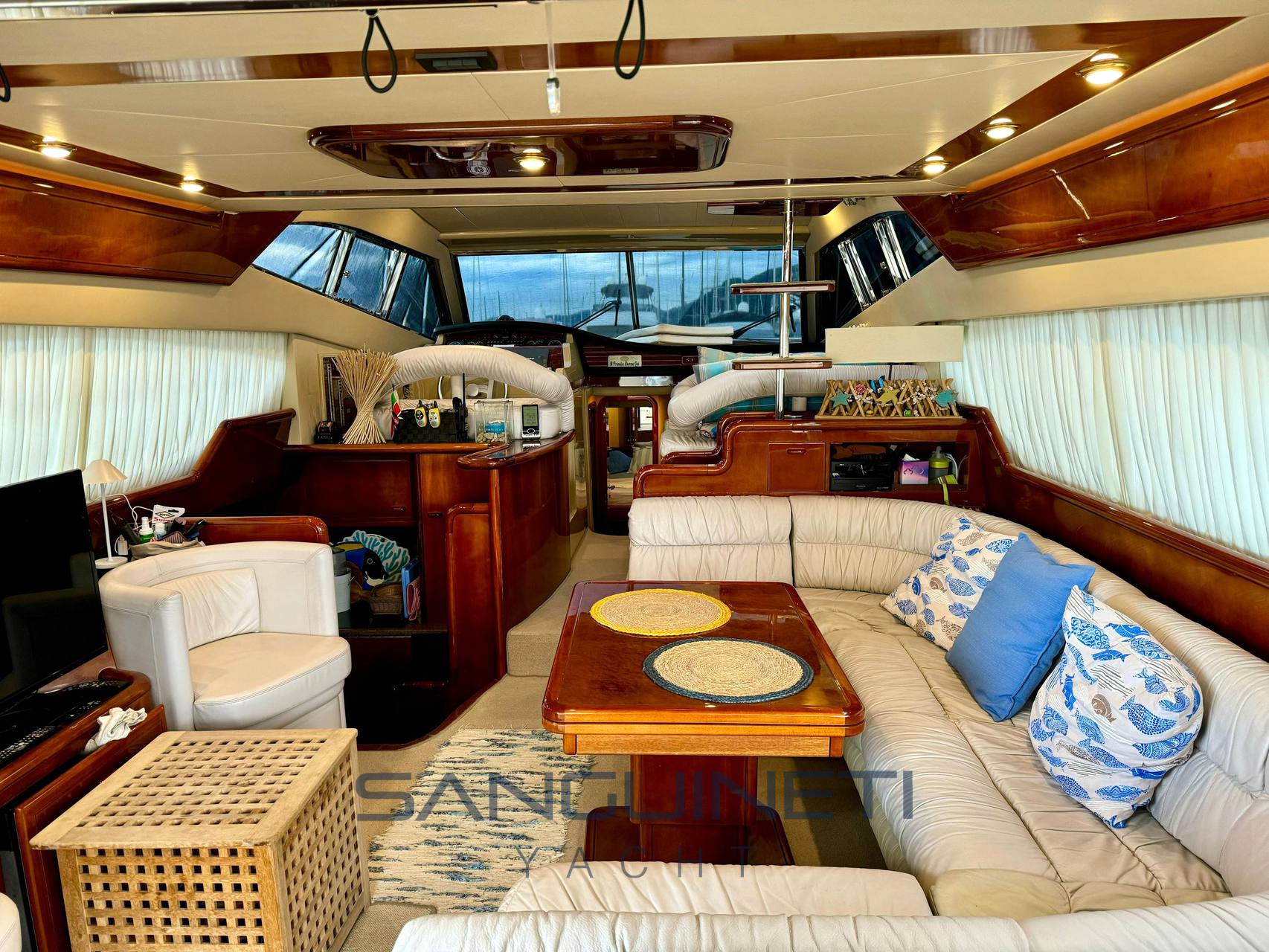 Ferretti 53