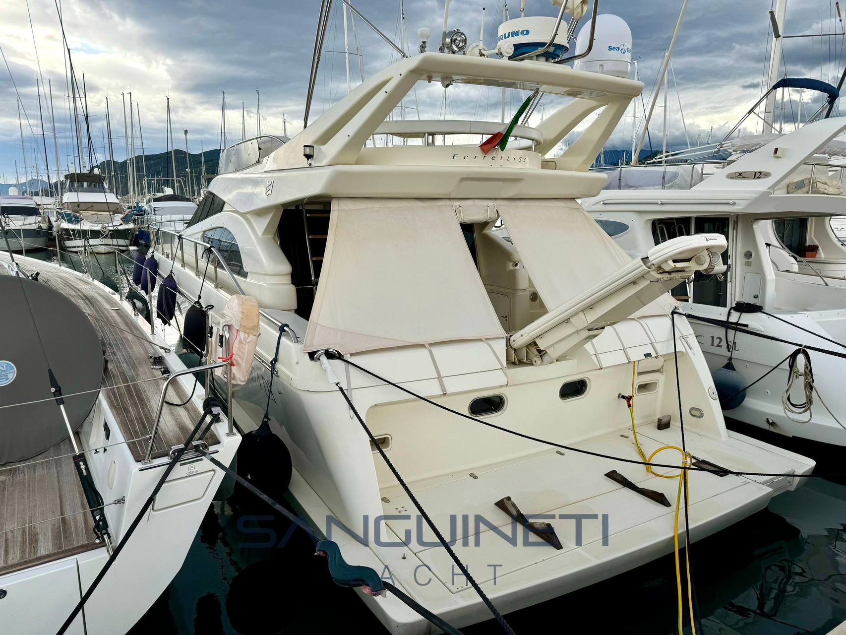 Ferretti 53