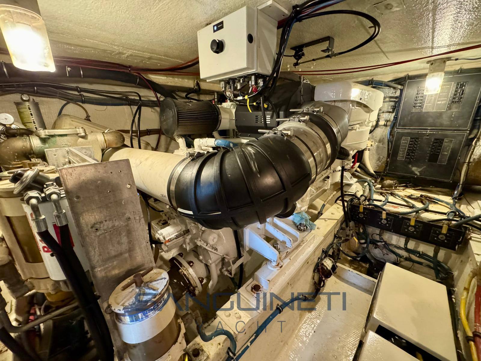 Hatteras 50 convertible