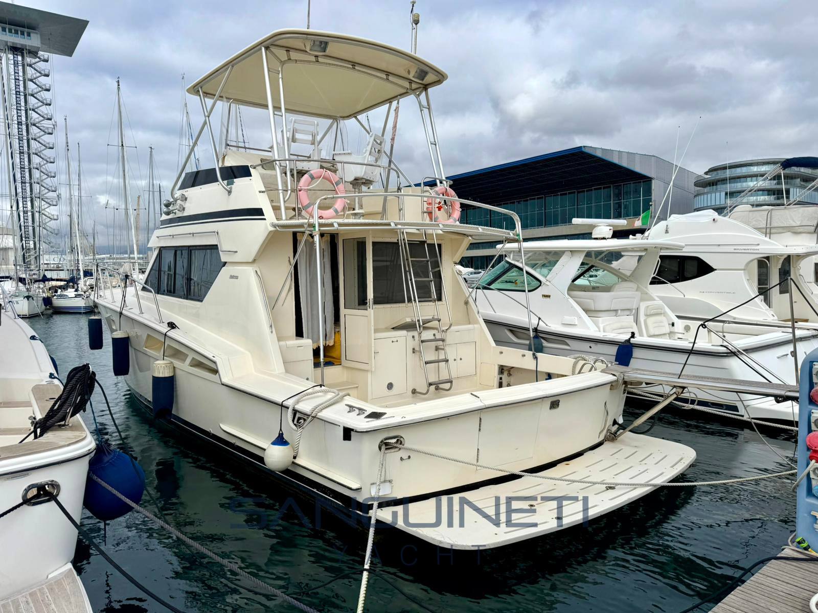 Hatteras 50 convertible