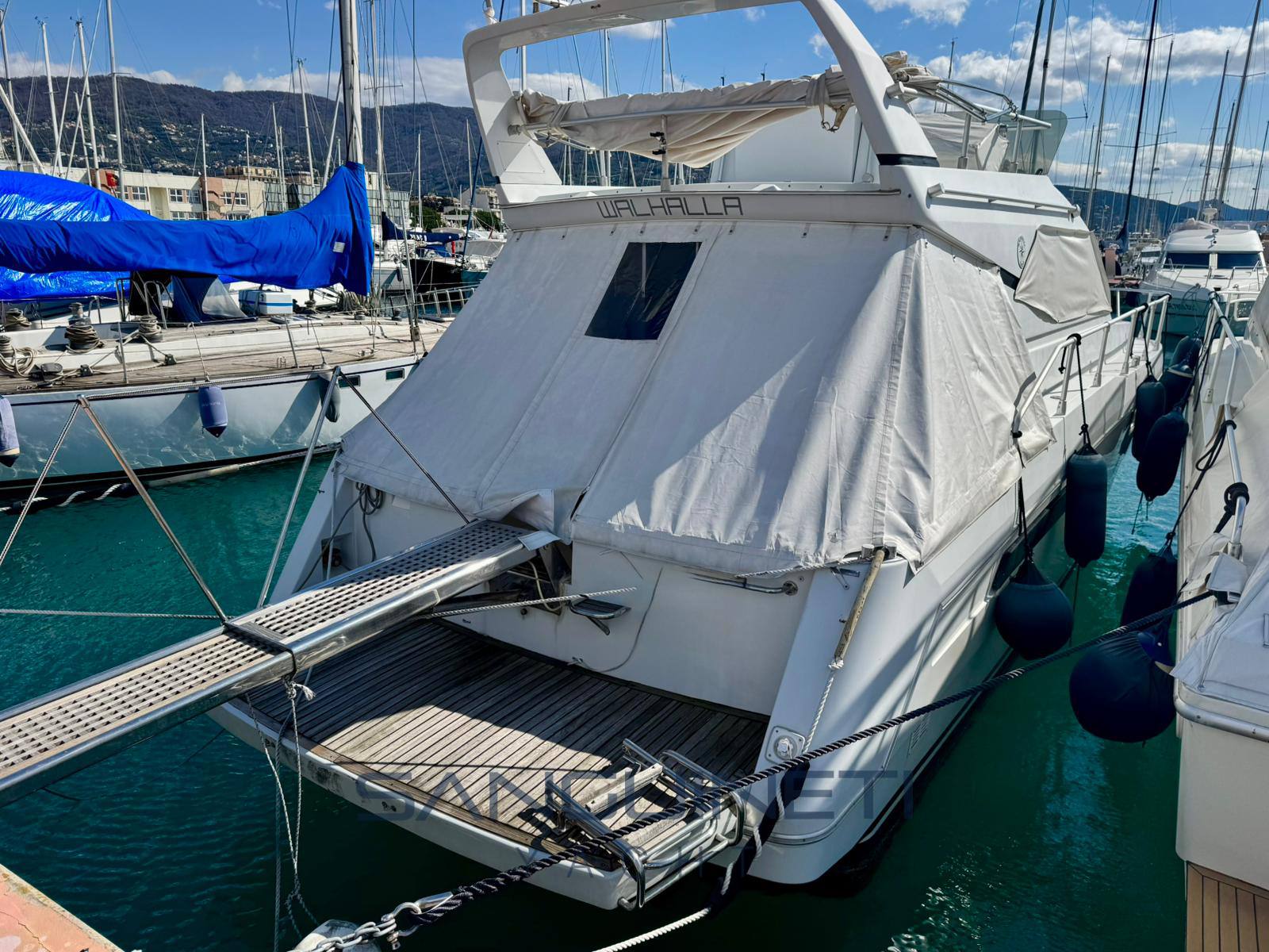 Raffaelli Typhoon 38