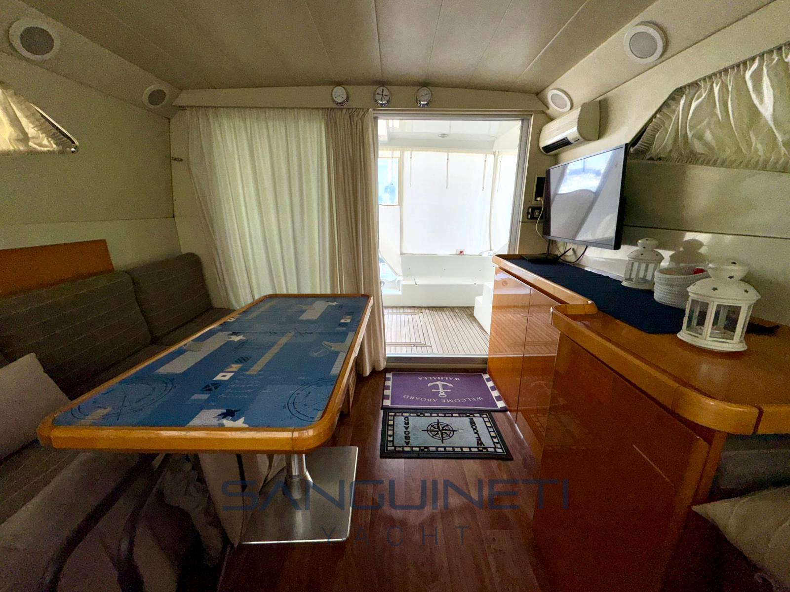 Raffaelli Typhoon 38