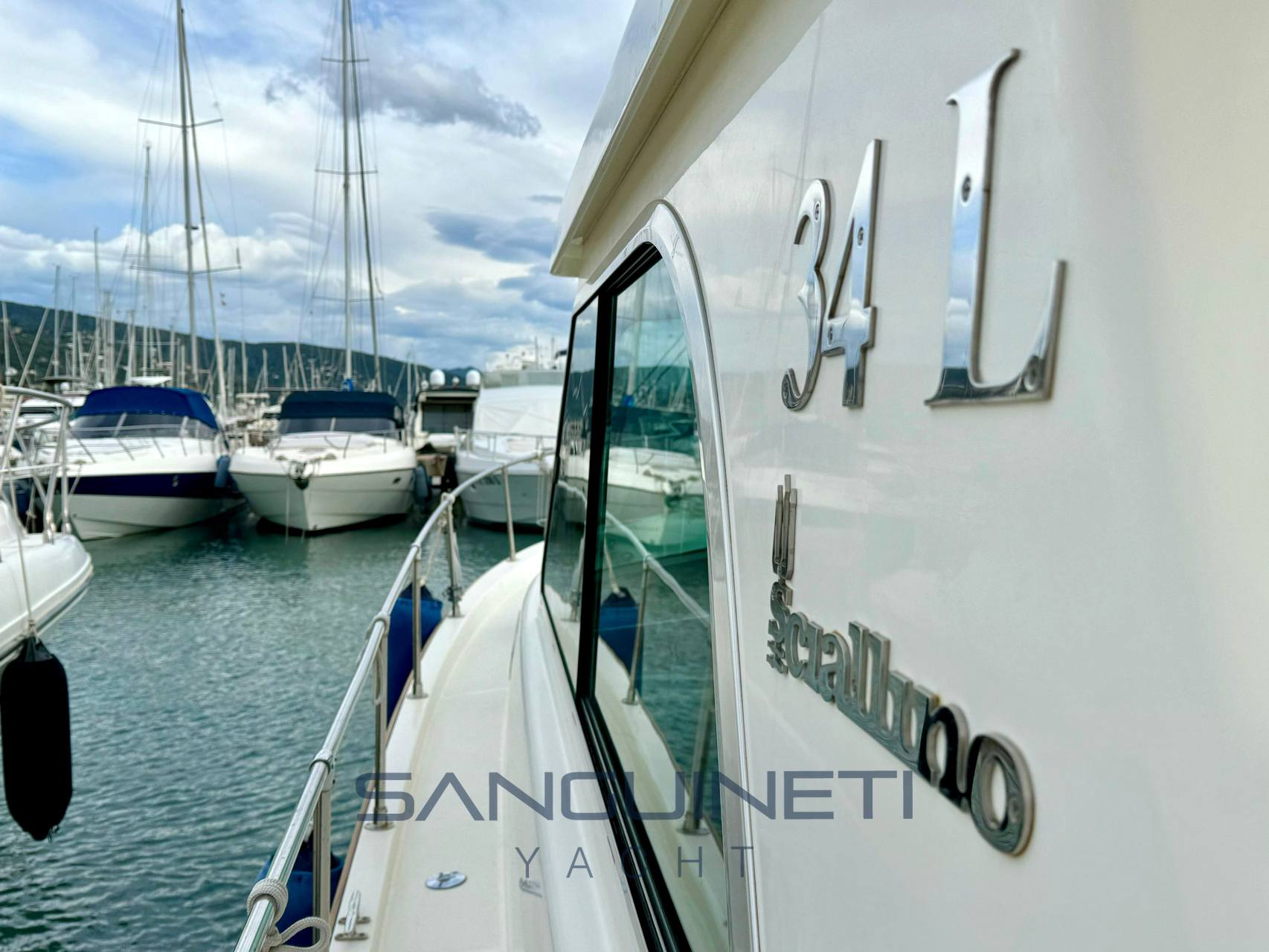 Sciallino 34 fly Exterior: detail