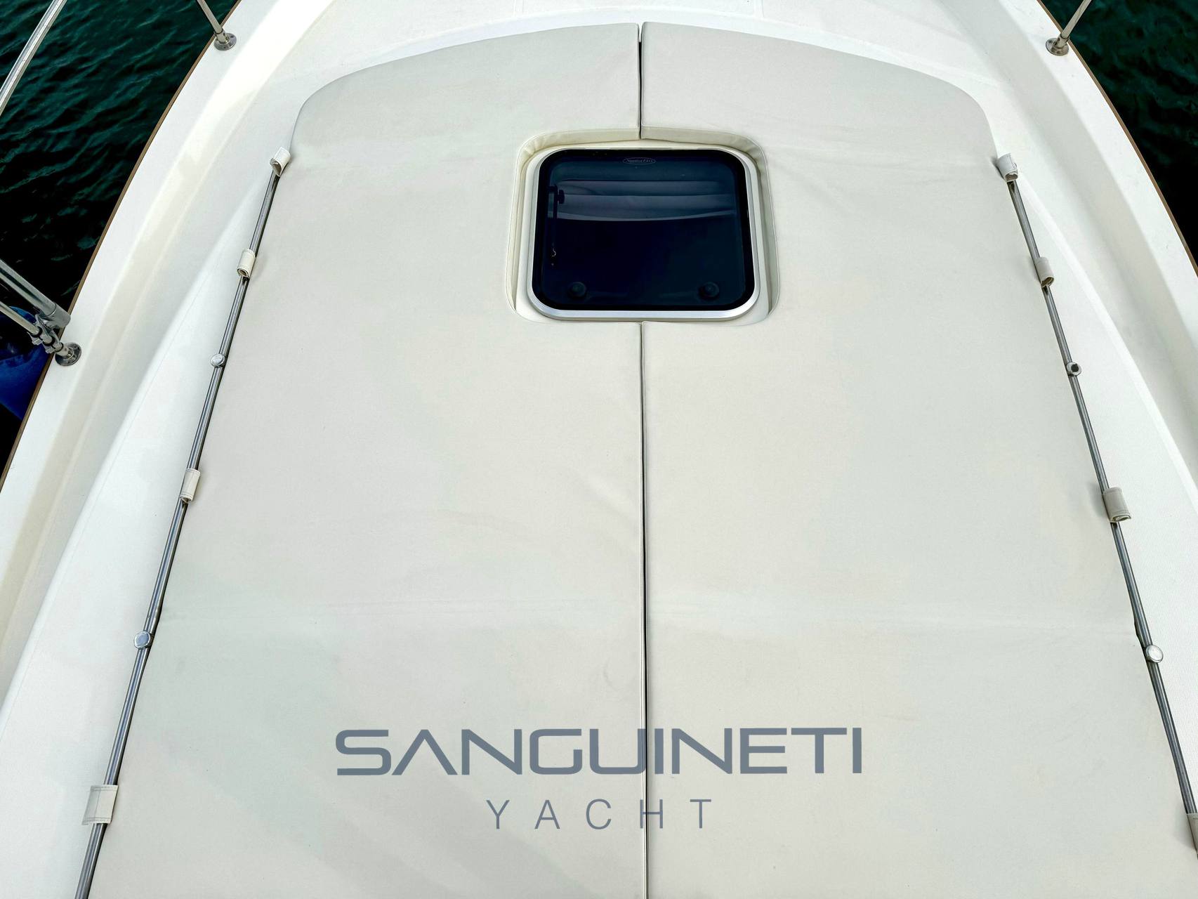 Sciallino 34 fly Exterior: detail