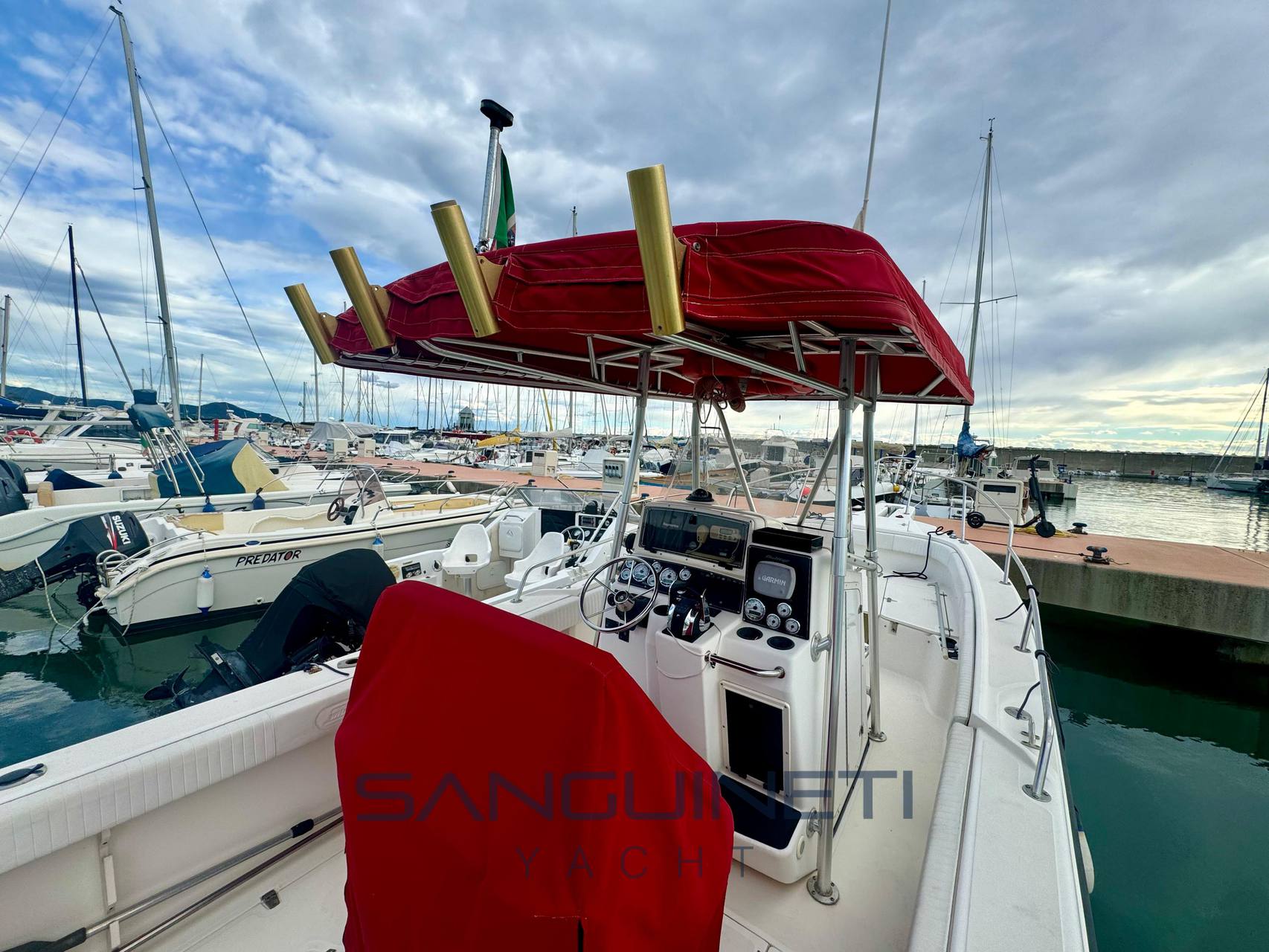 Boston whaler Outrage 26