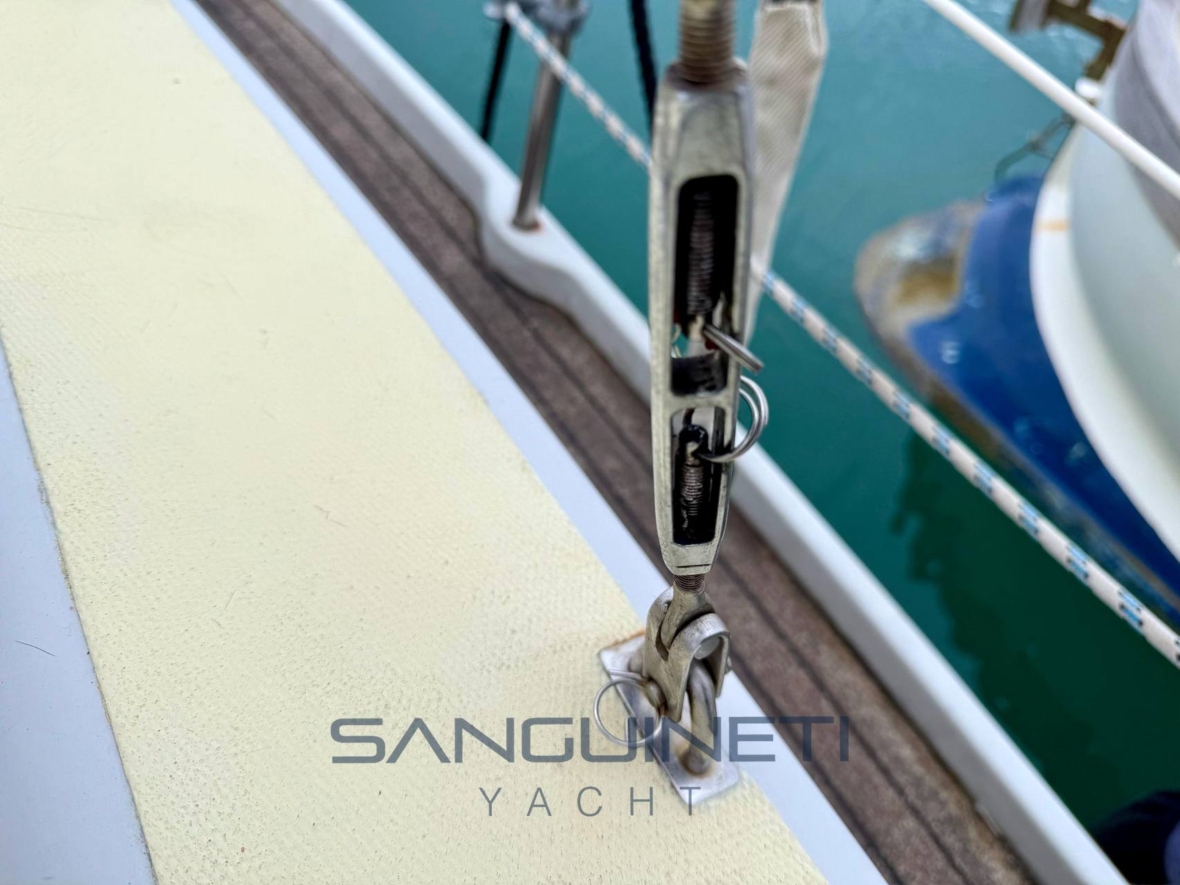 Langstone marine Mystere Exterior