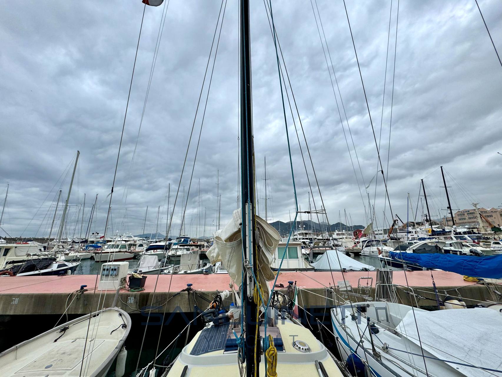 Langstone marine Mystere Exterior