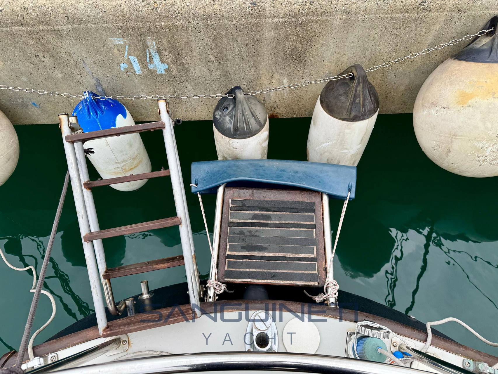 Langstone marine Mystere Exterior