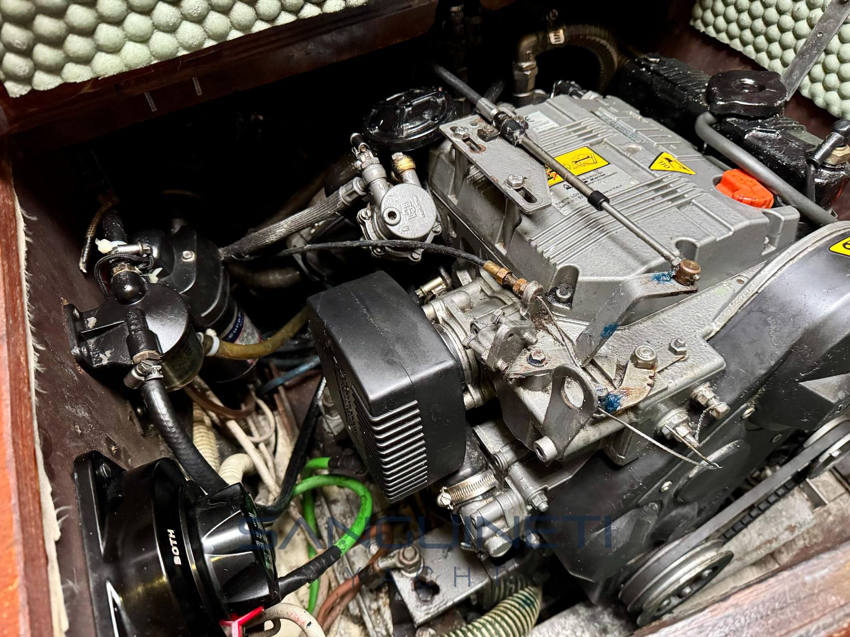 Langstone marine Mystere Engine