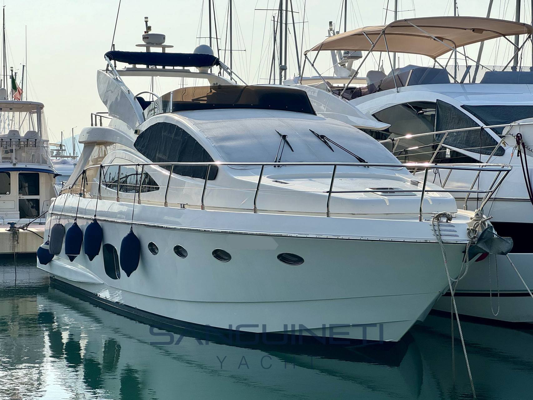 Astondoa 52 glx Моторная лодка используется для продажи