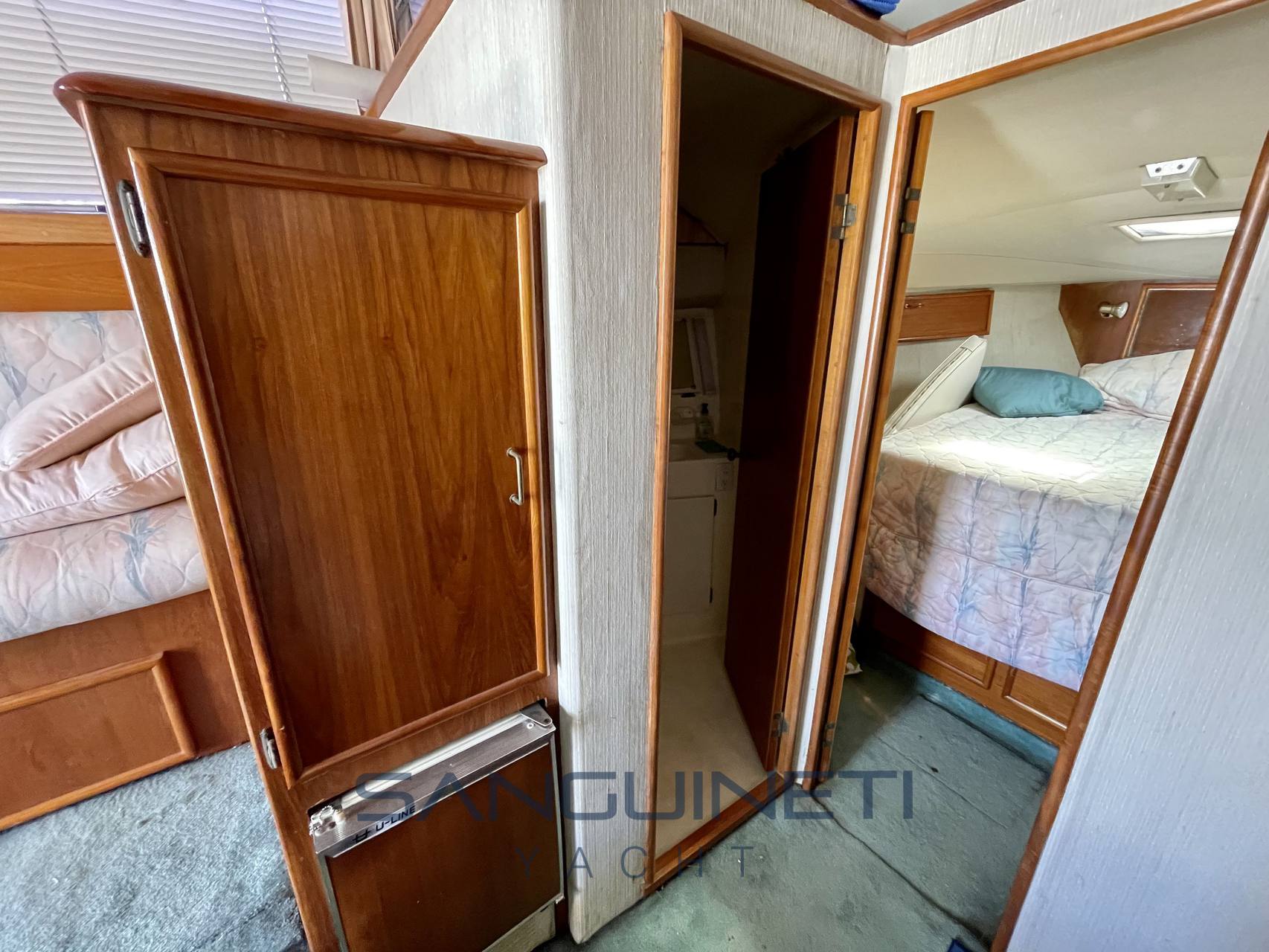 Ocean yacht 32 super sport قارب بمحرك مستعملة للبيع