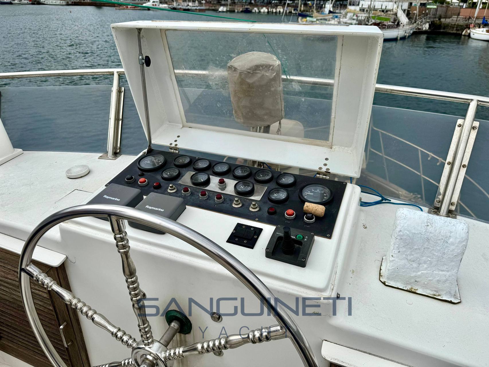 King yacht Sea ranger 61 usato