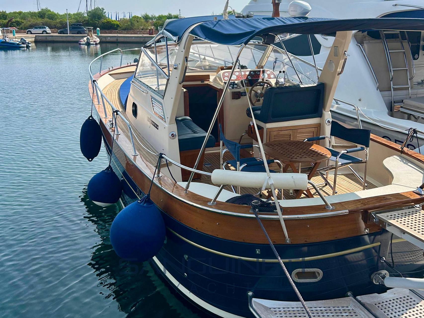 Apreamare Smeraldo 9 barca a motore