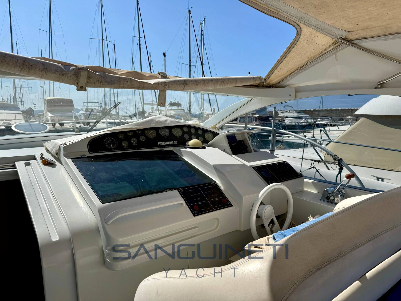Pershing 38 Open usato