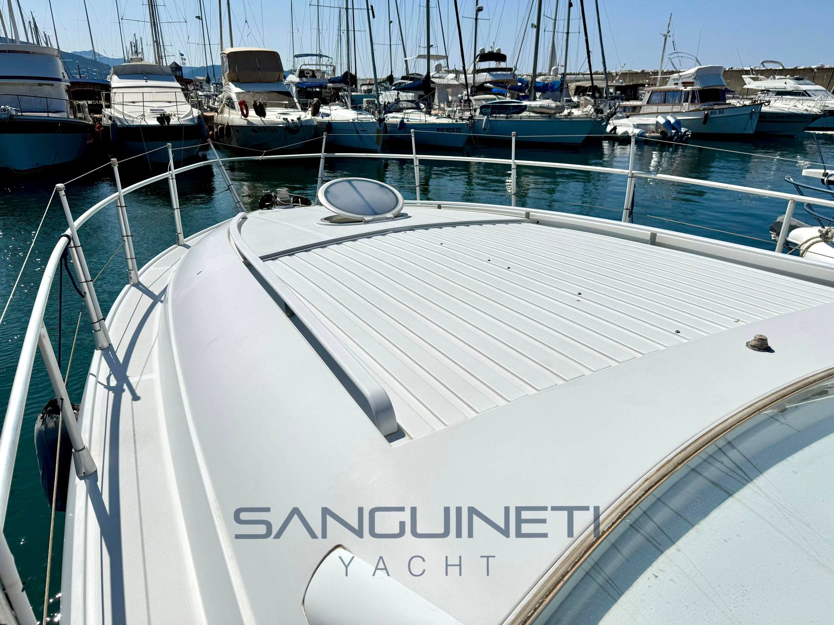 Pershing 38 