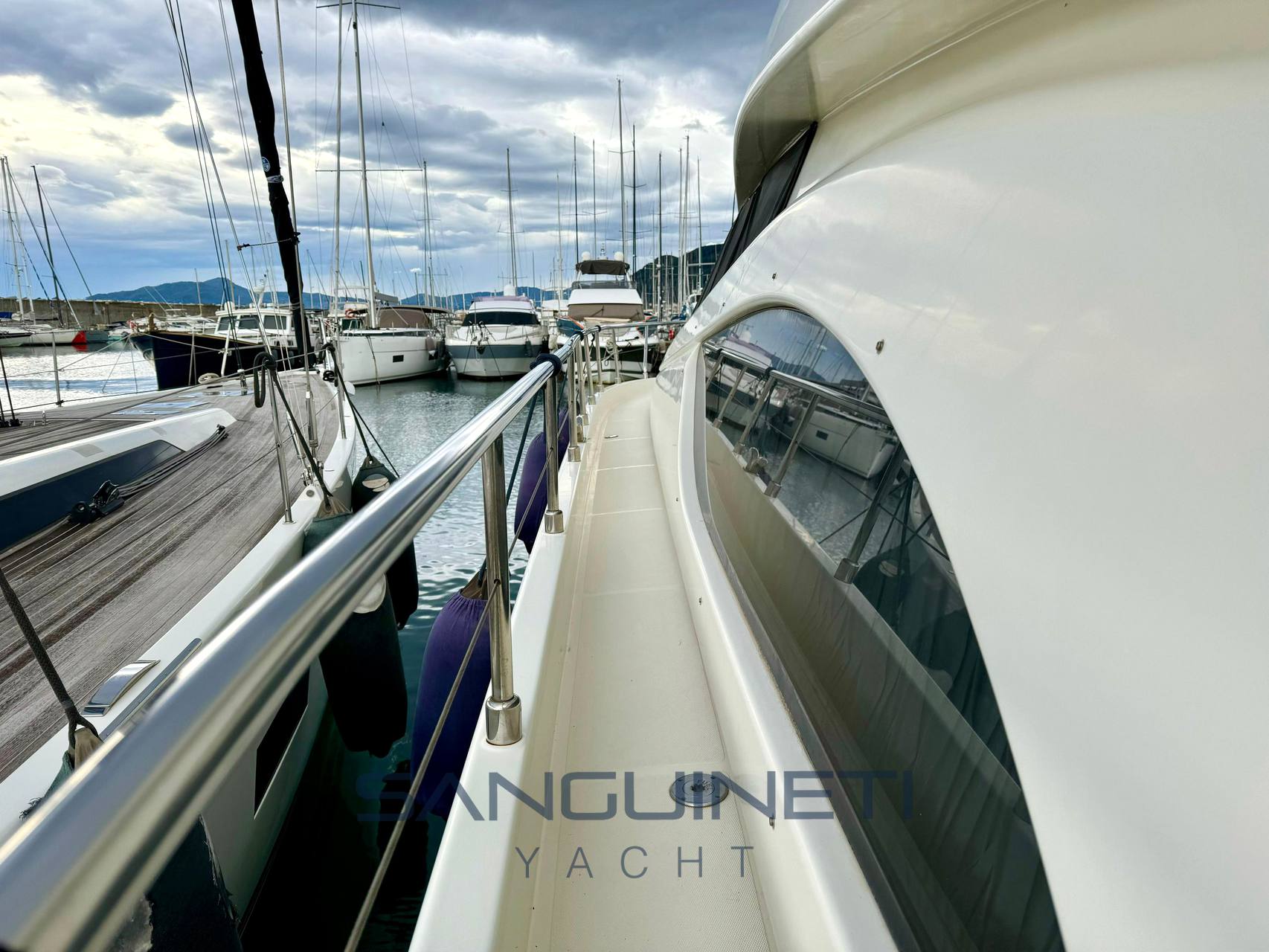 Ferretti 53 usato