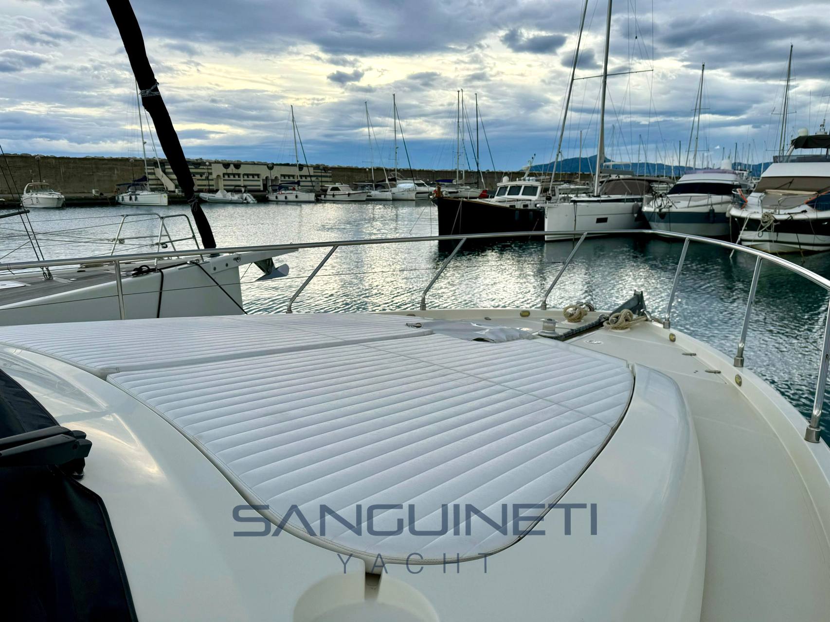 Ferretti 53 Flybridge usato