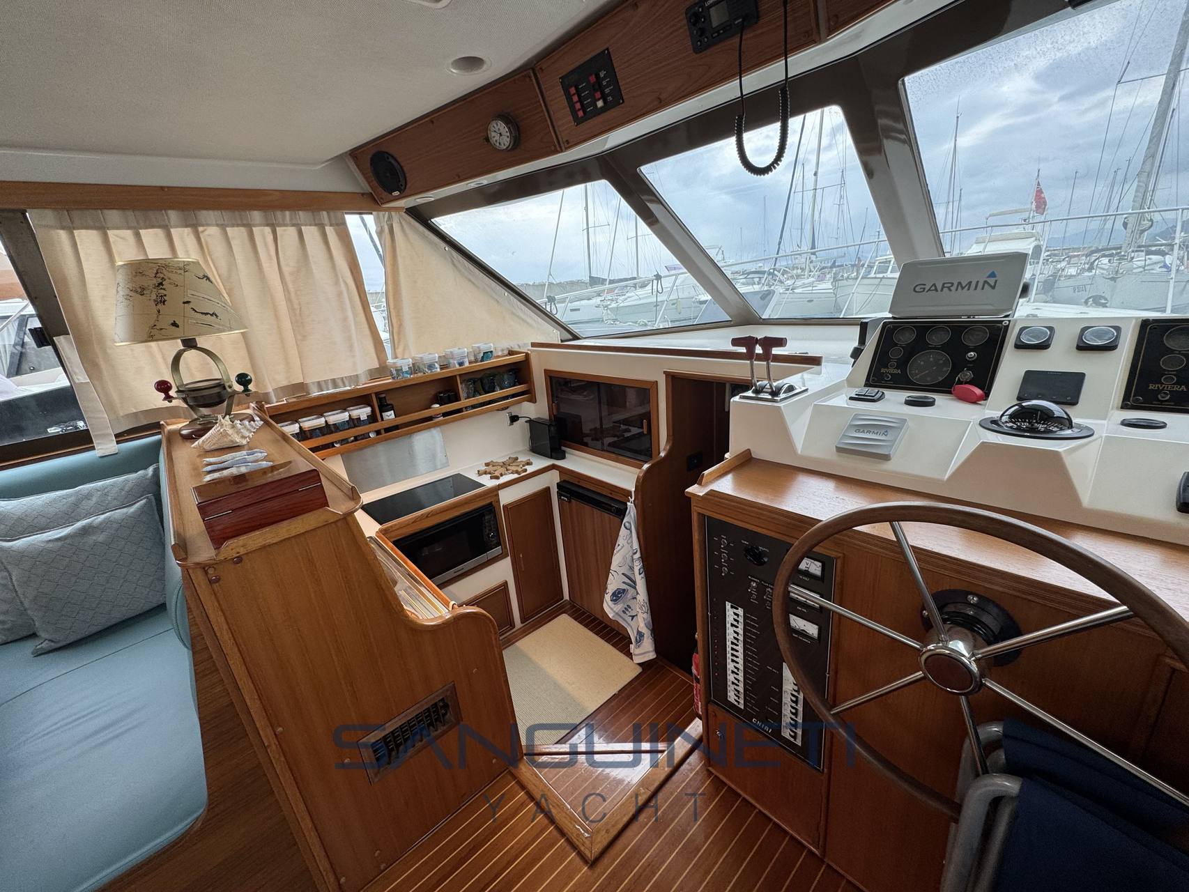 Riviera 35 usato