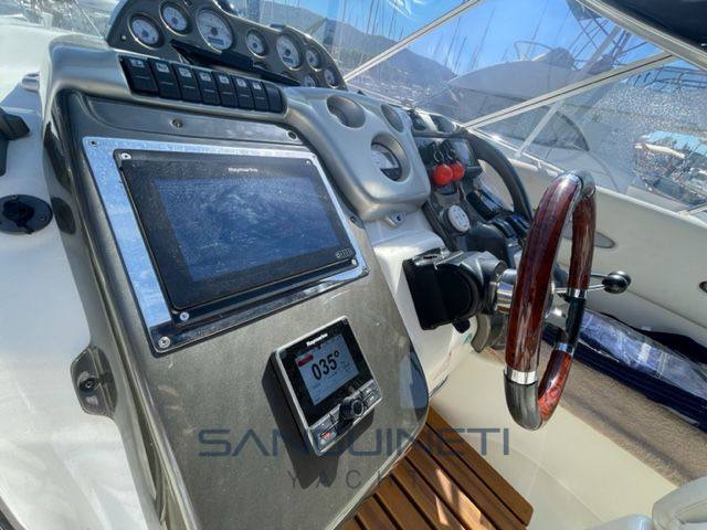 Cranchi Zaffiro 32 التعبير عن كروزر يستخدم