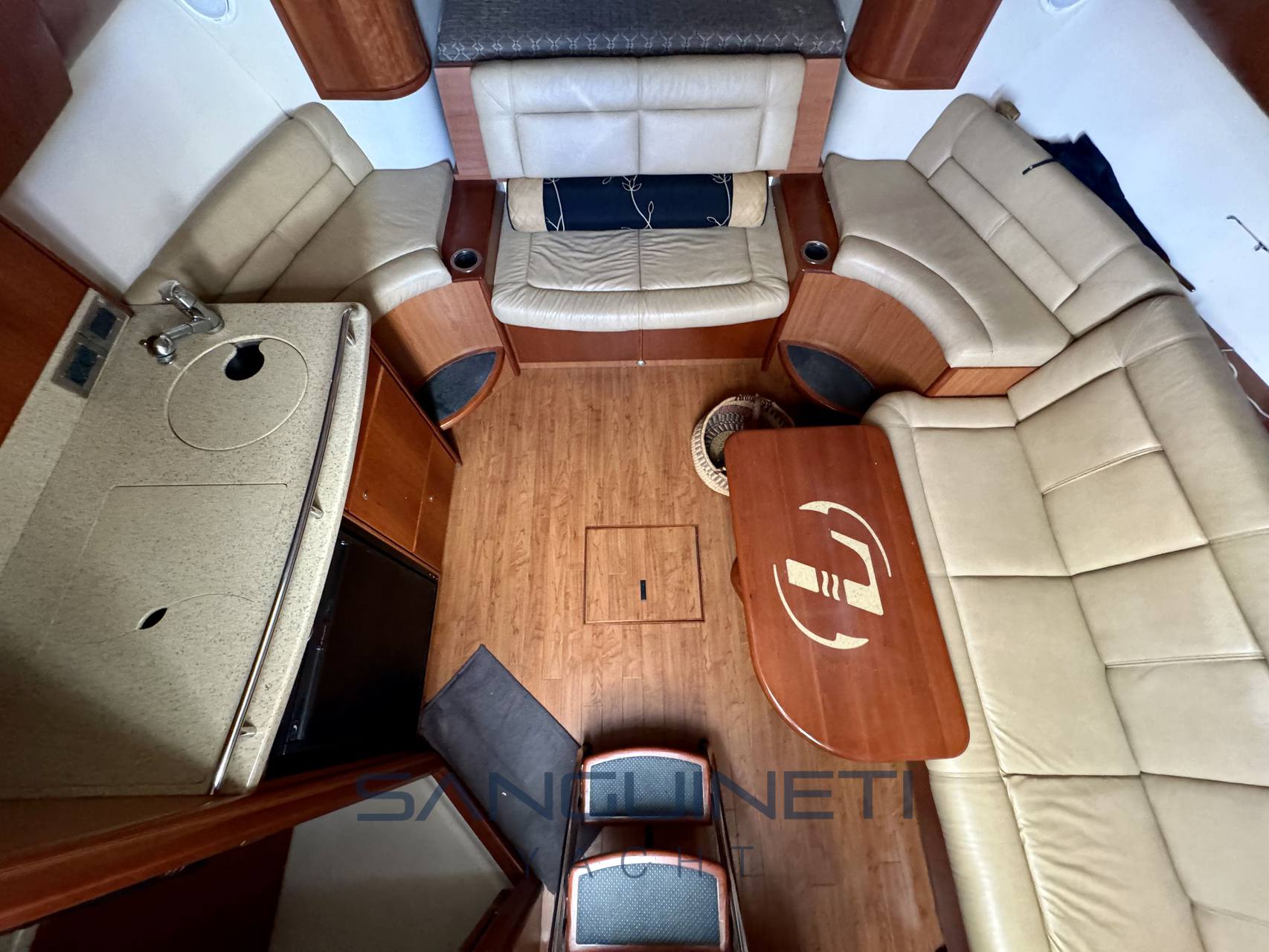 Luhrs 37 open 照片