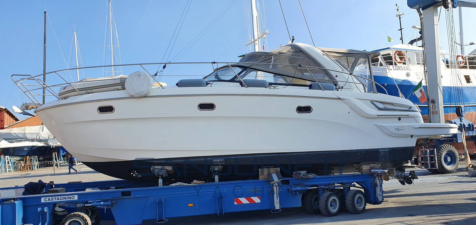Bavaria 34 sport يستخدم