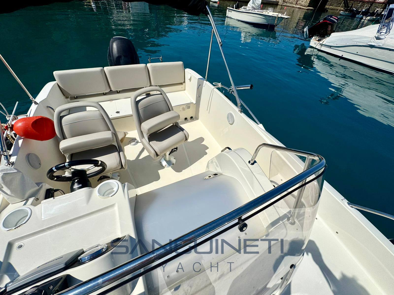 Quick silver Activ 675 sundeck