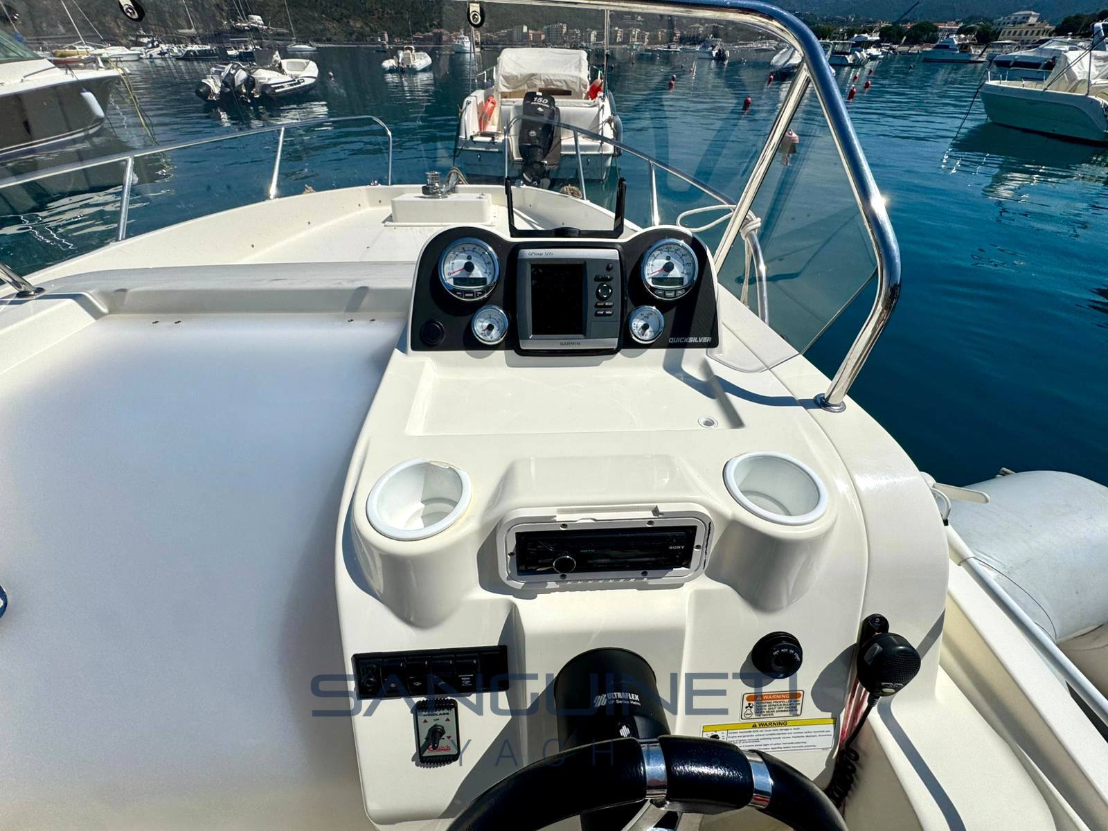 Quick silver Activ 675 sundeck