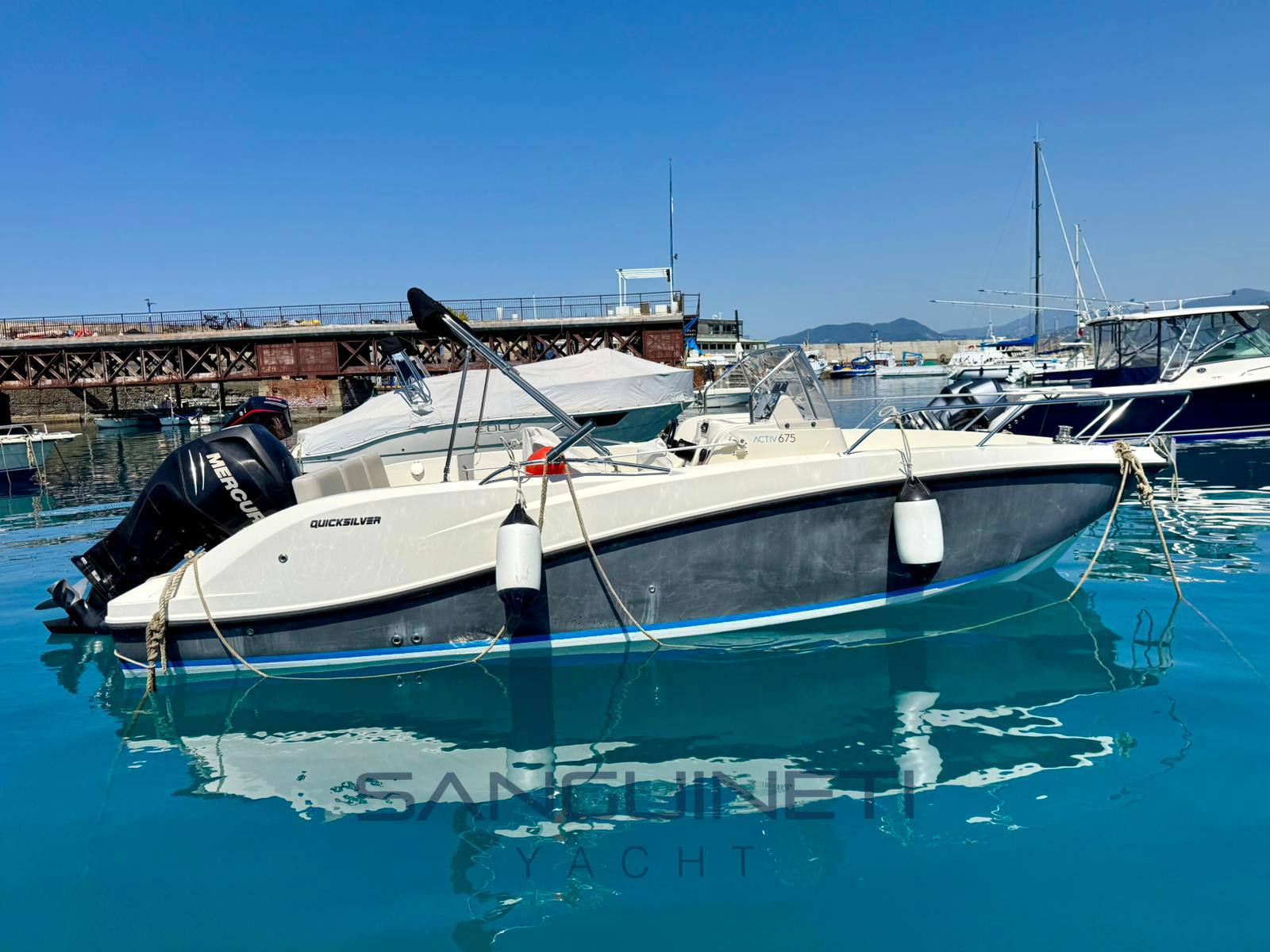 Quick silver Activ 675 sundeck