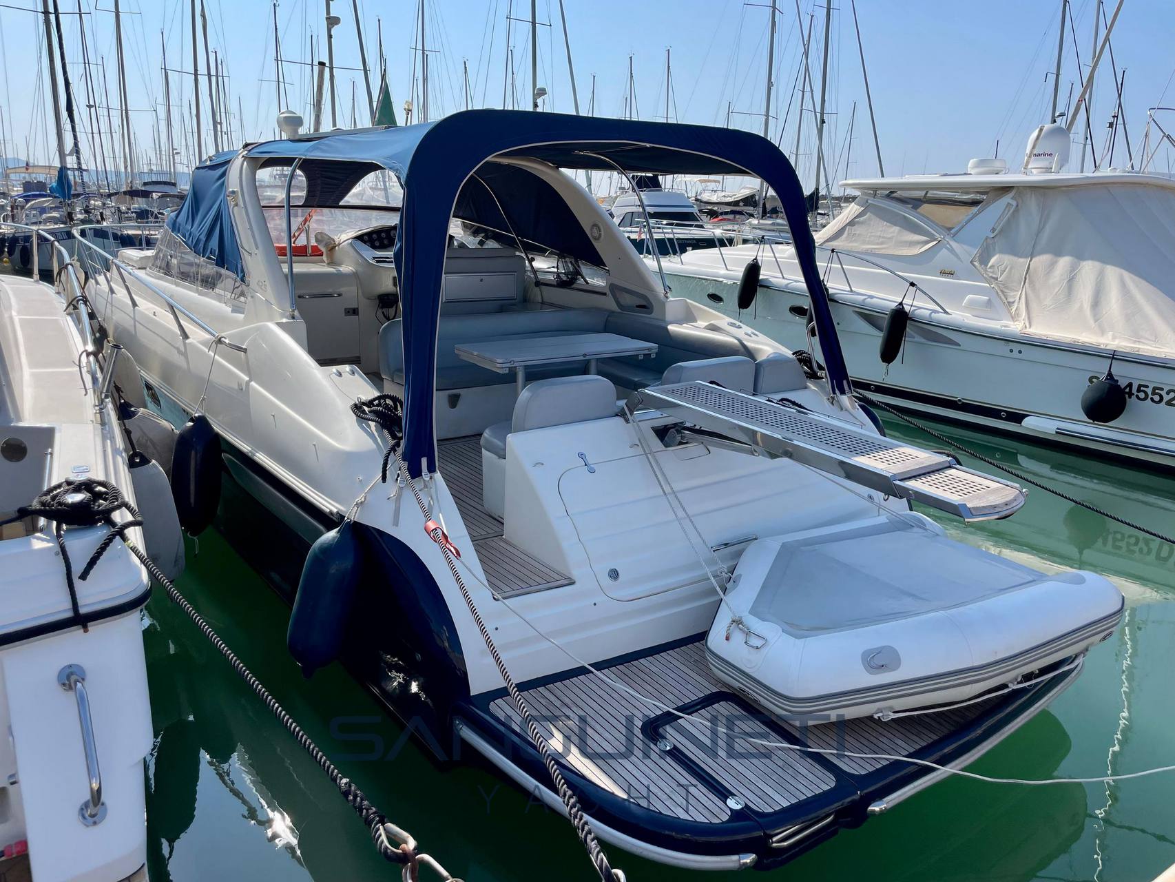 Airon marine 425 التعبير عن كروزر