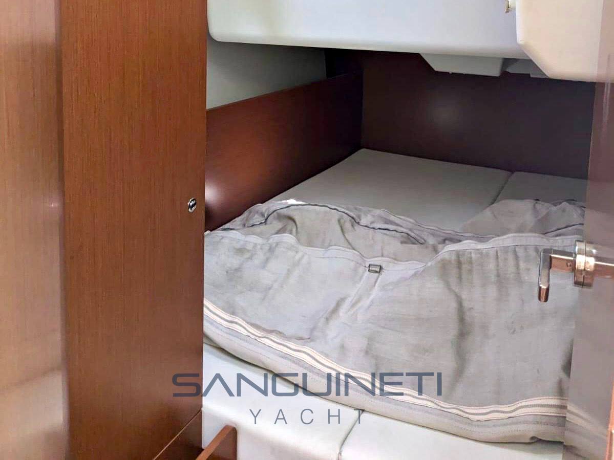 Beneteau Oceanis 35 كروزر الشراع يستخدم