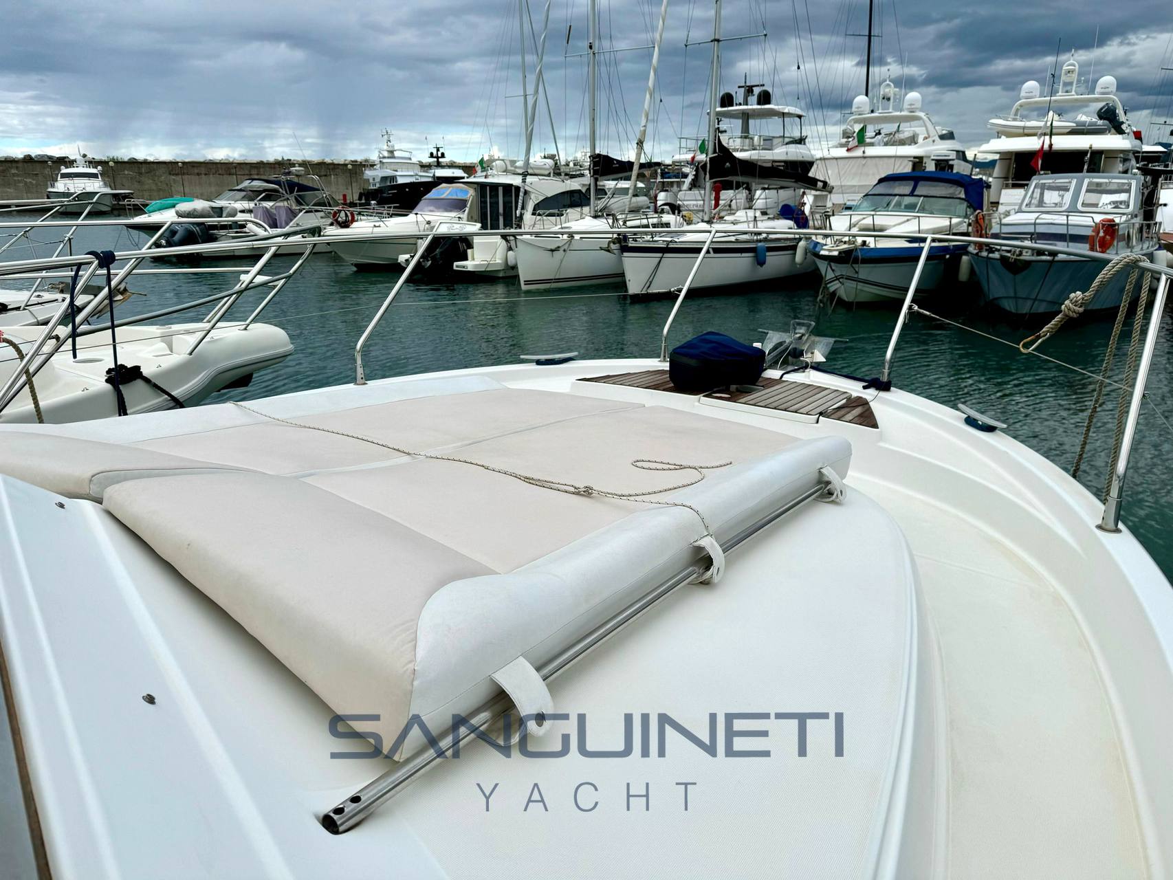 Beneteau Antares 10.80 صيد السمك في المياه المالحة يستخدم