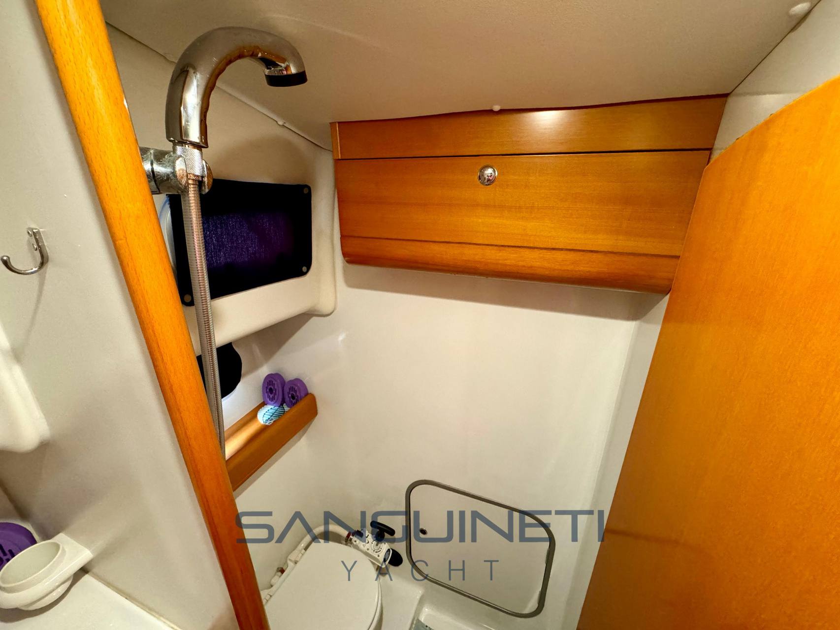 Beneteau Antares 10.80 يستخدم