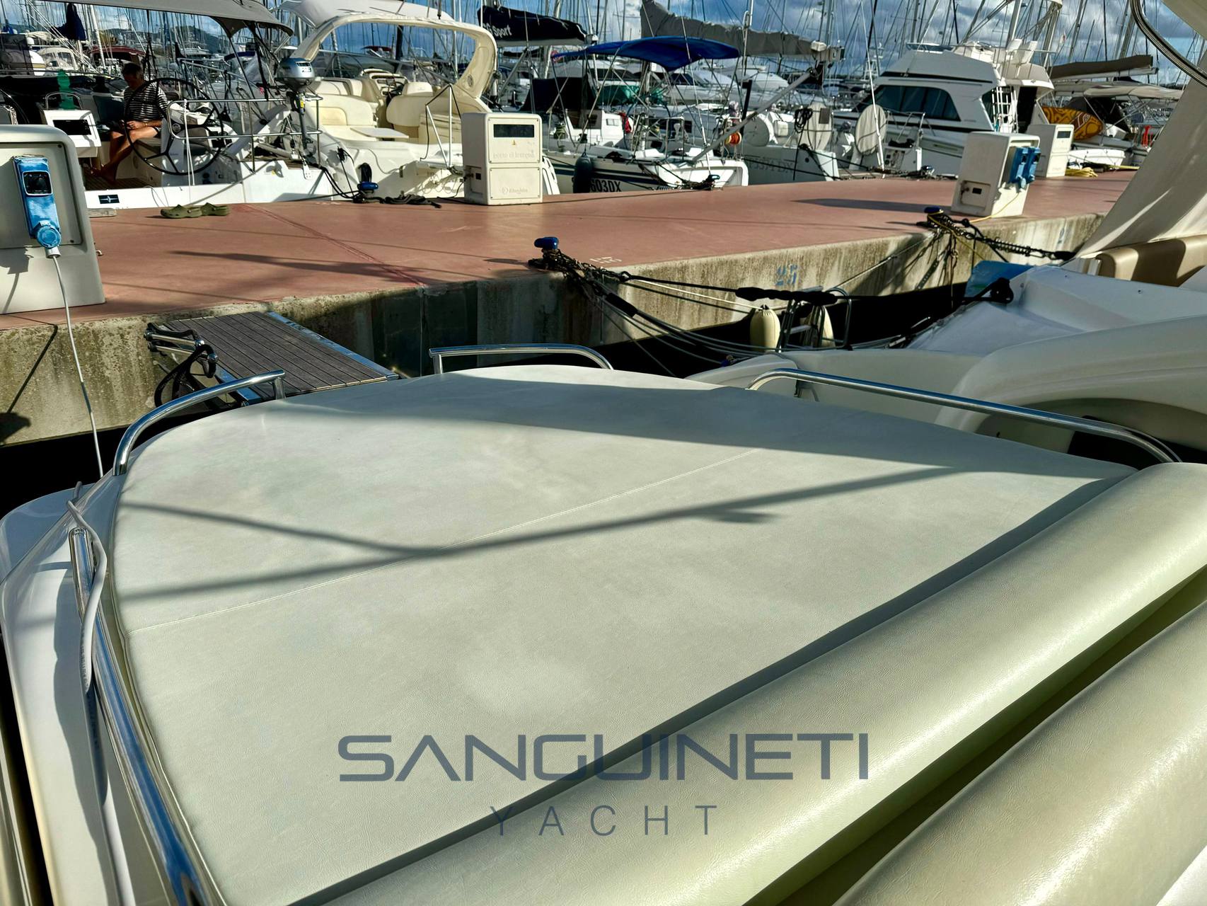 Cranchi 39 endurance barco de motor