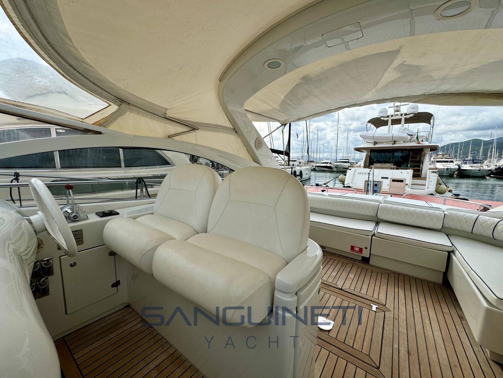 Pershing 45 Barco de motor usado para venta