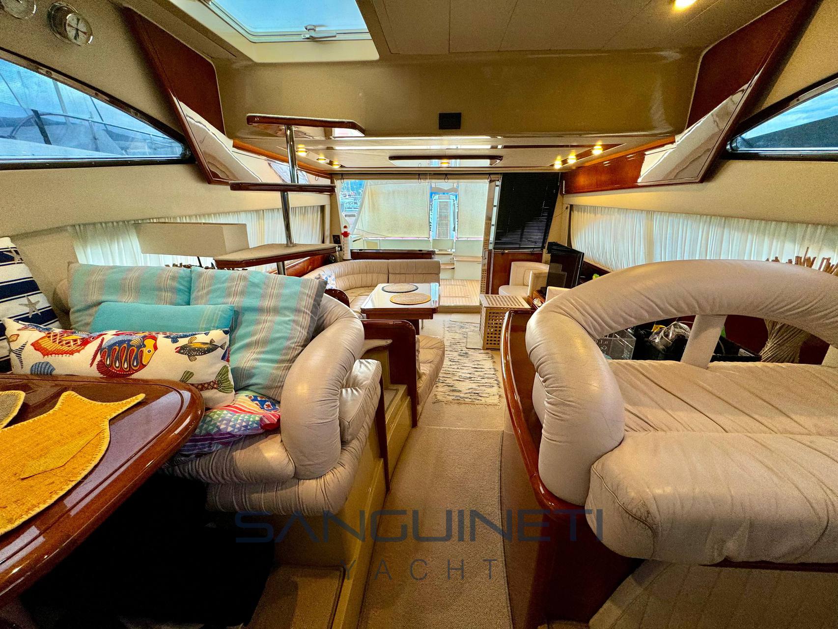 Ferretti 53 فليبريدجي